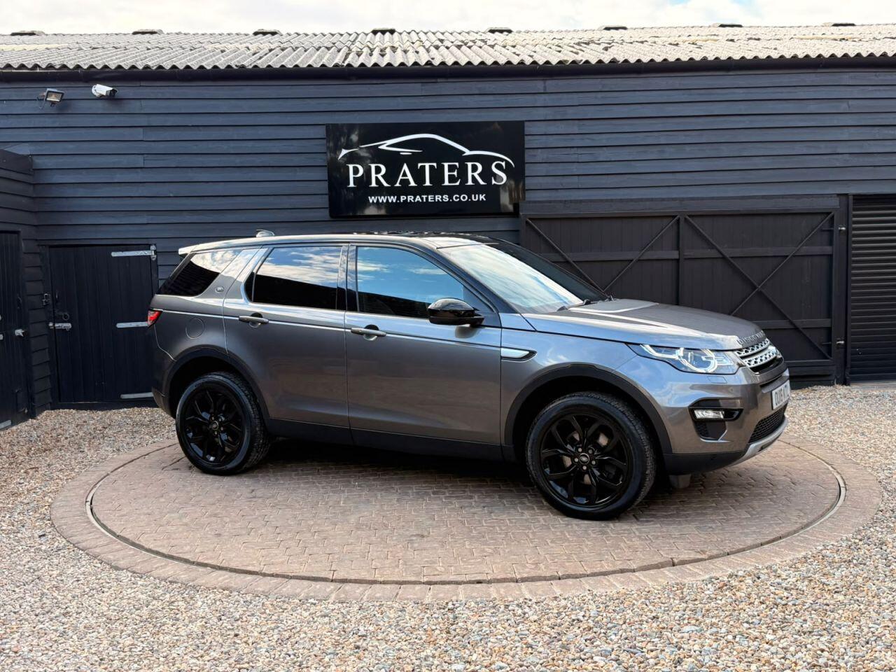 Land Rover Discovery Sport view 31