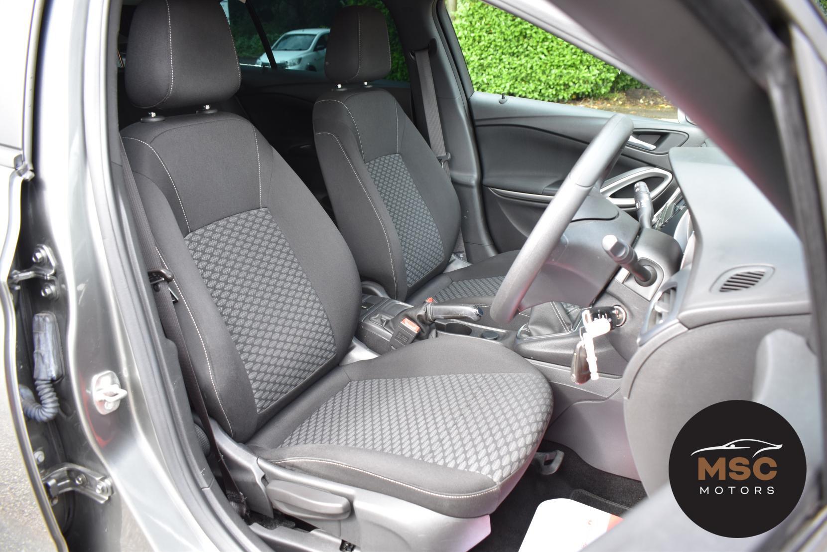 Vauxhall Astra view 32