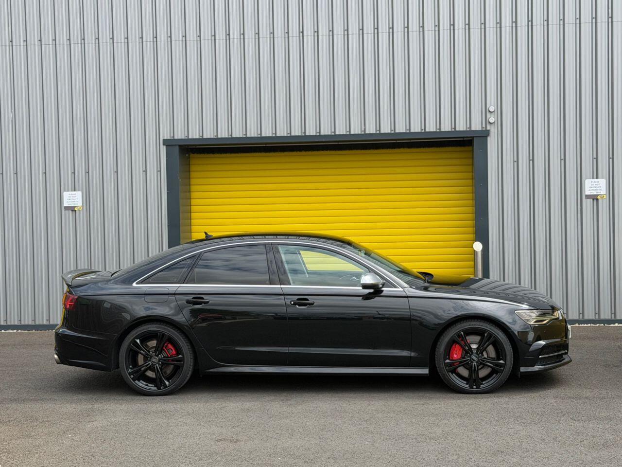 Audi S6 view 6