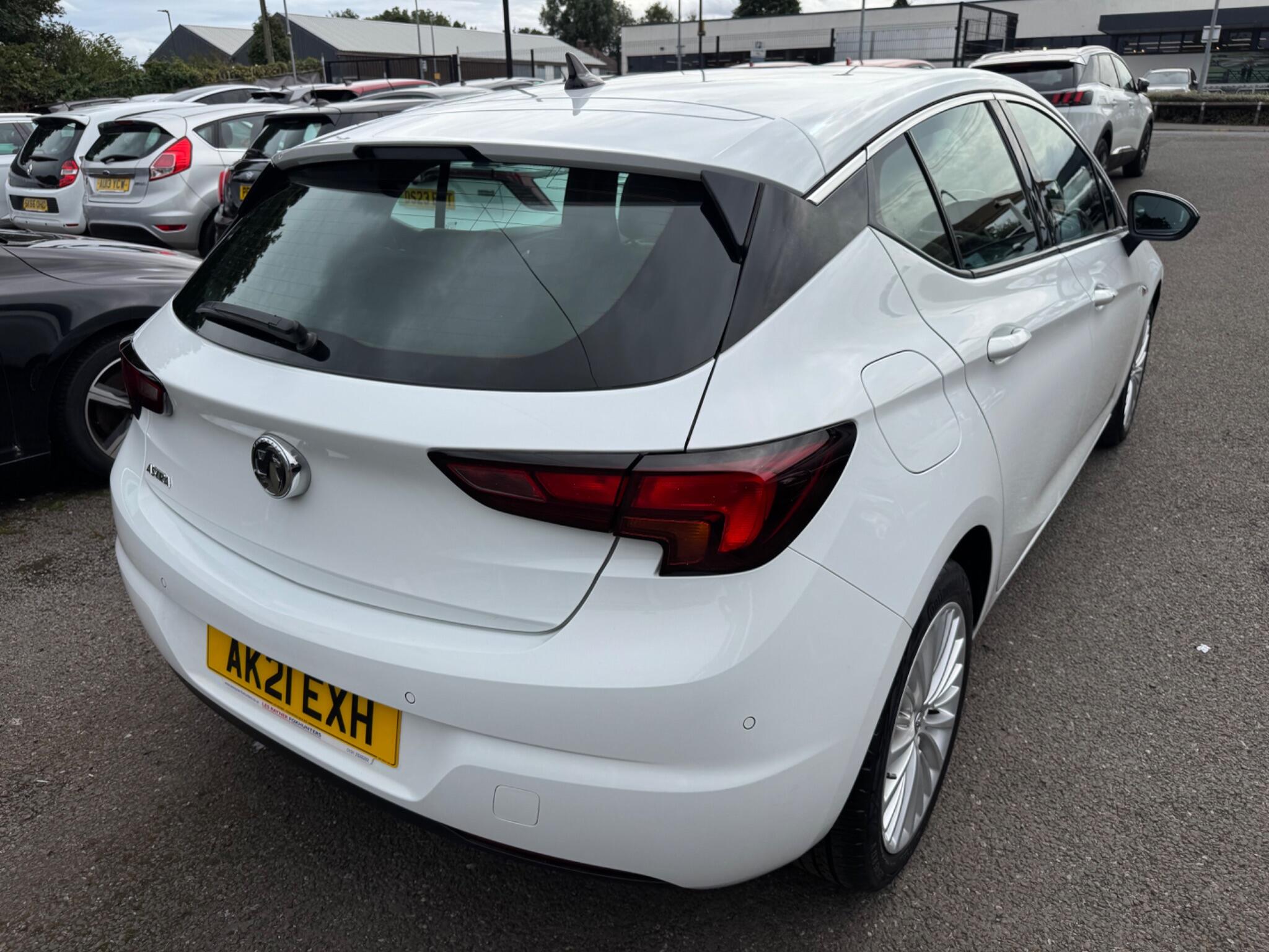 Vauxhall Astra view 17