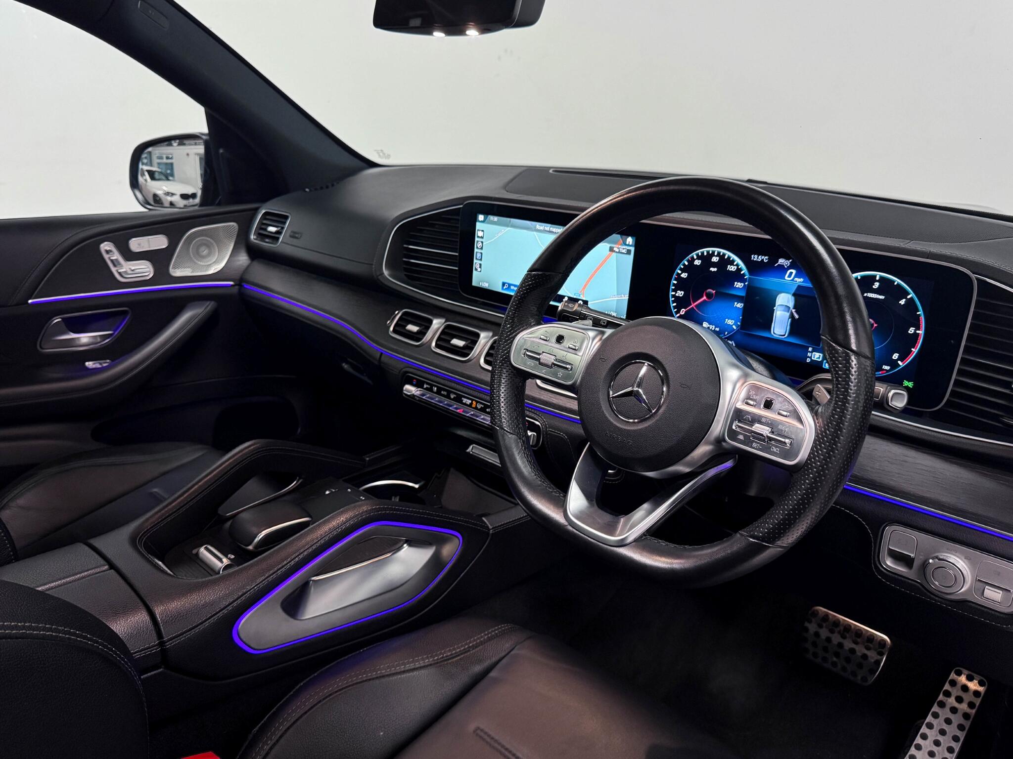Mercedes-Benz Gle view 23