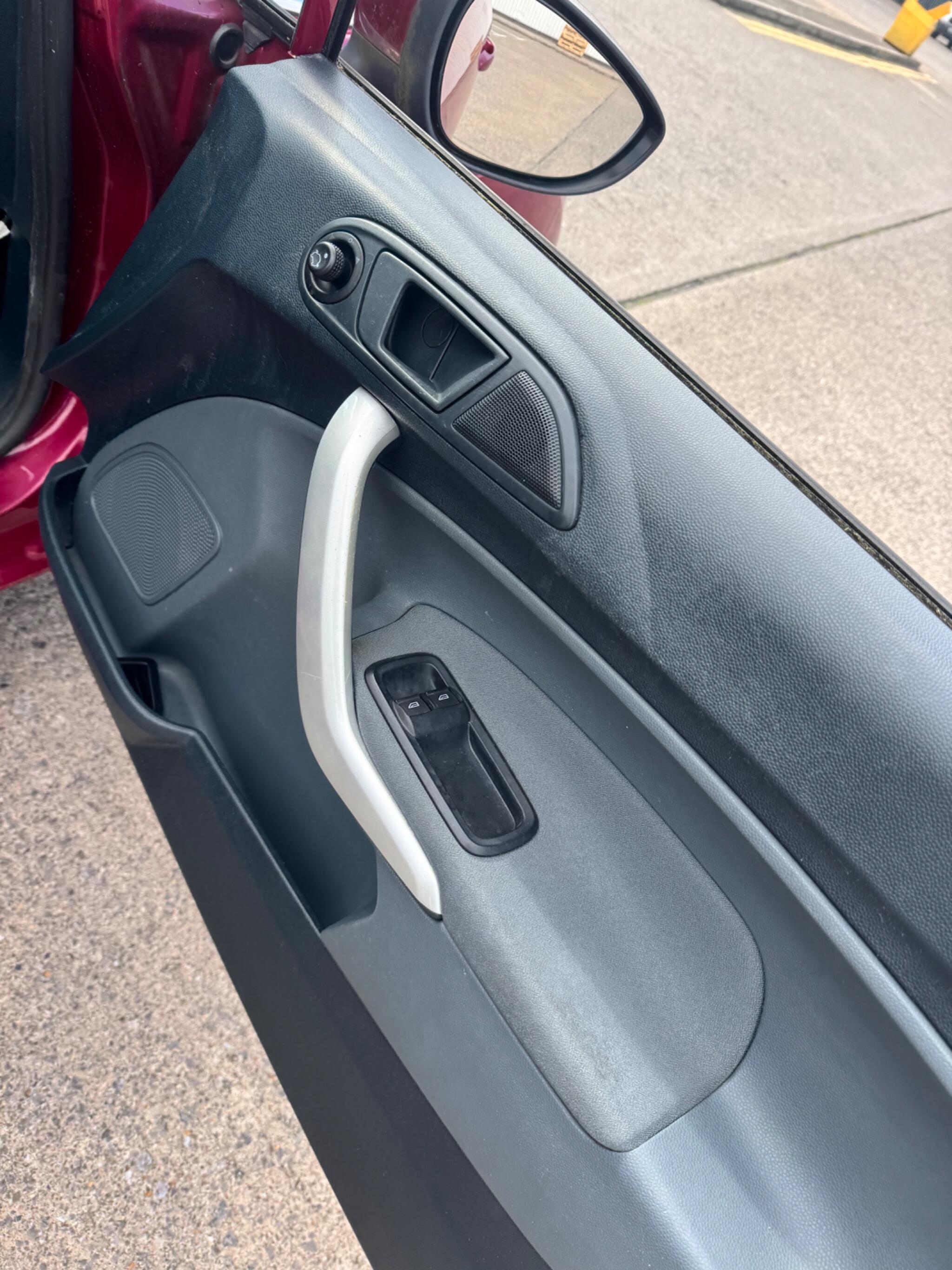 Ford Fiesta view 29
