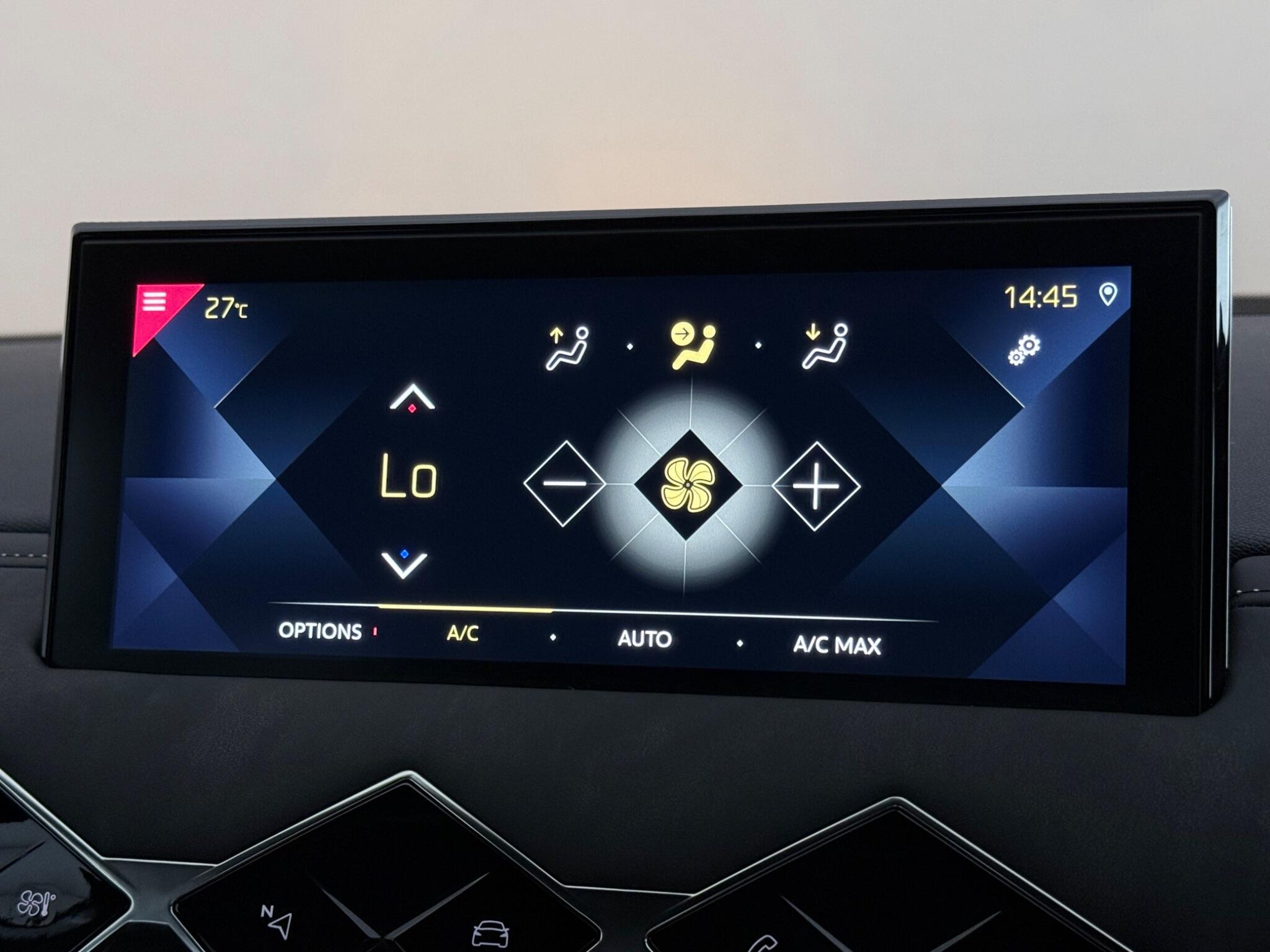DS Automobiles DS 3 Crossback view 23