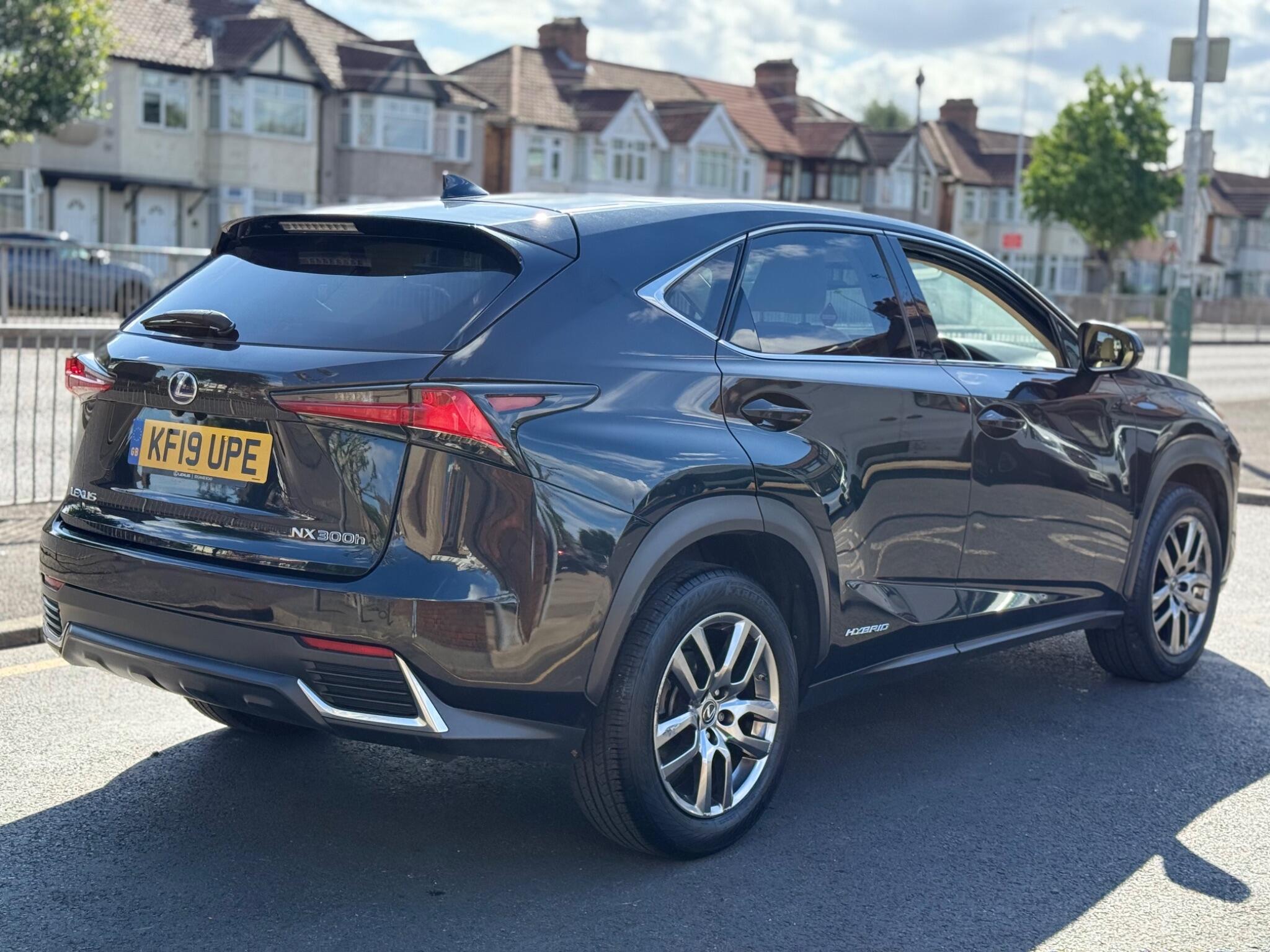 Lexus NX view 10