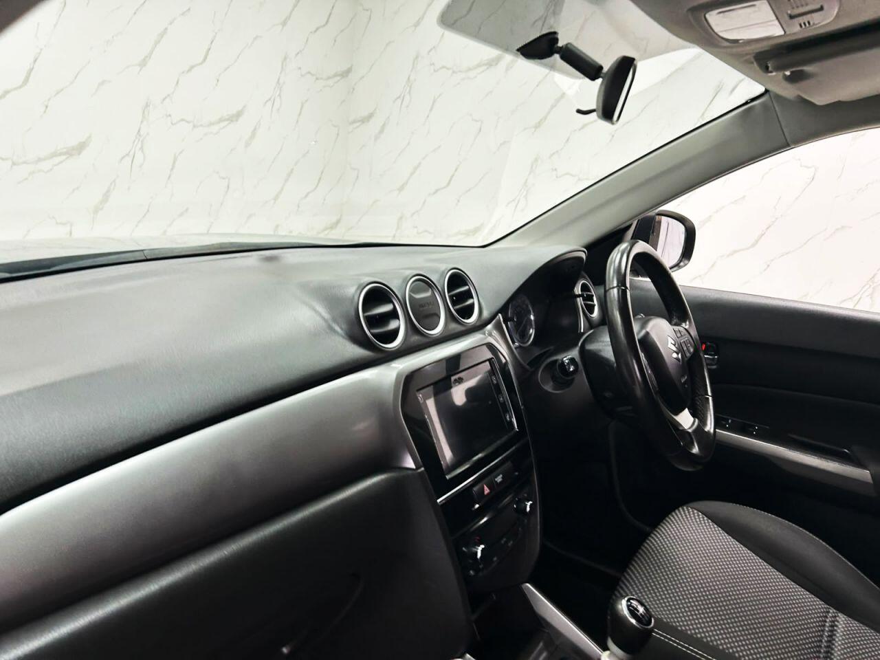 Suzuki Vitara view 14