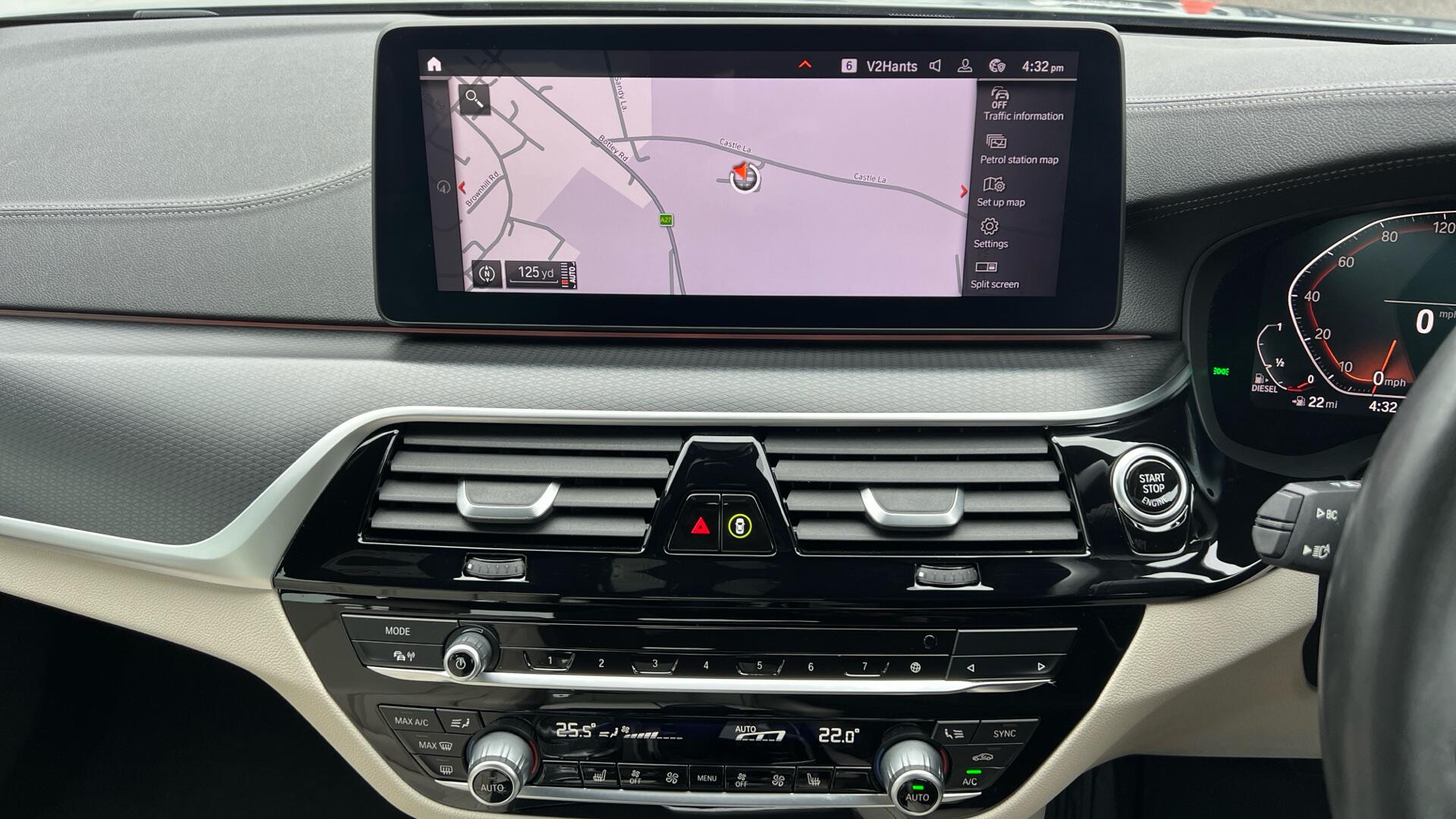 BMW 5 Series view 8