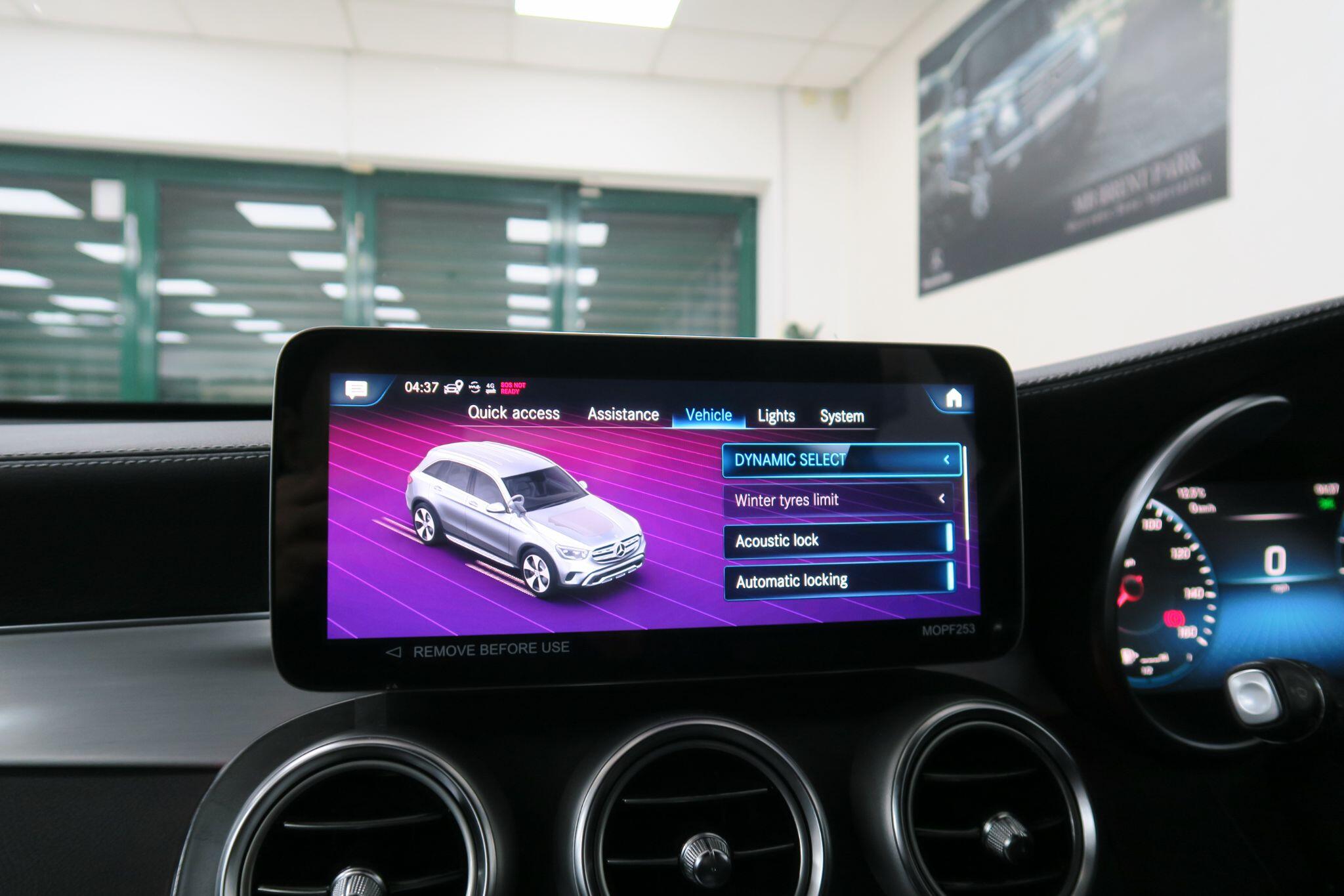 Mercedes-Benz GLC view 13