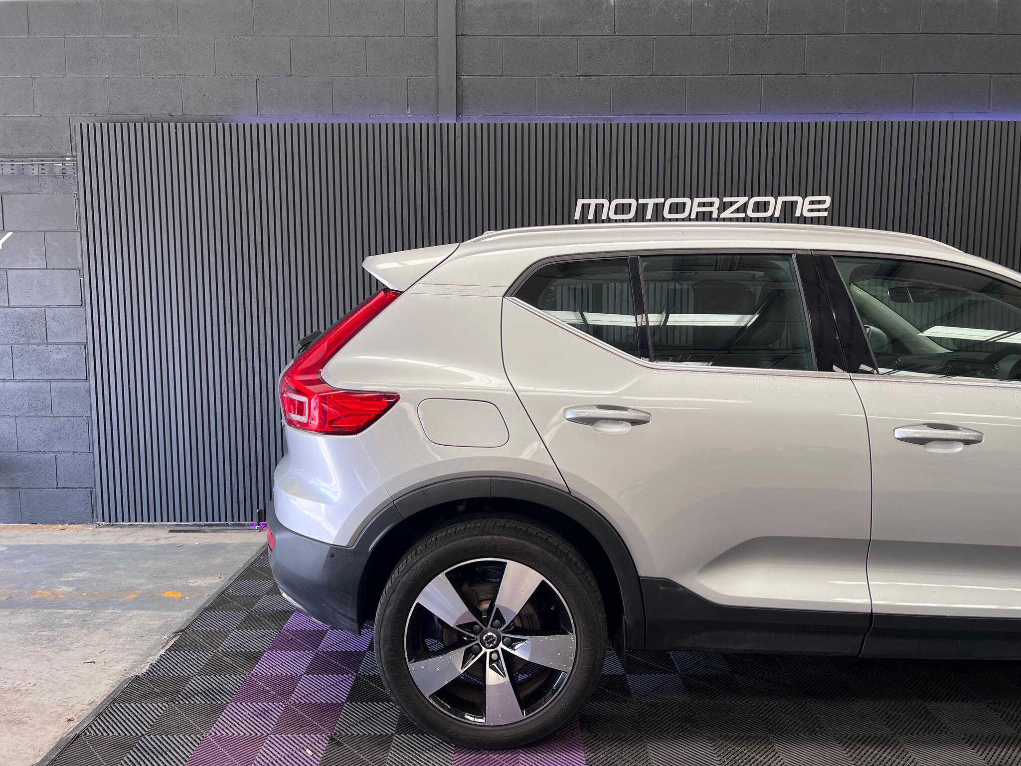 Volvo XC40 view 7