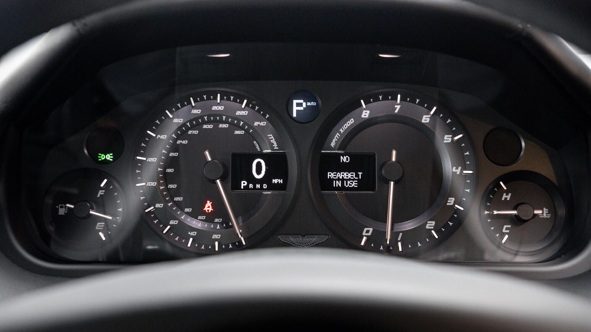 Aston Martin Rapide view 37