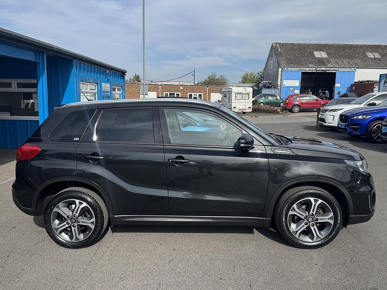 Suzuki Vitara view 8