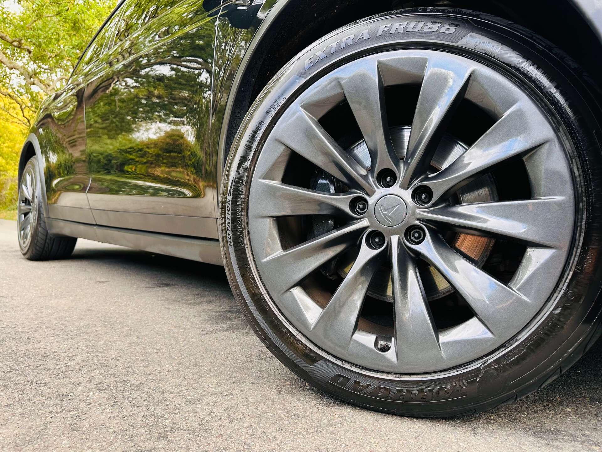 Tesla Model X view 49