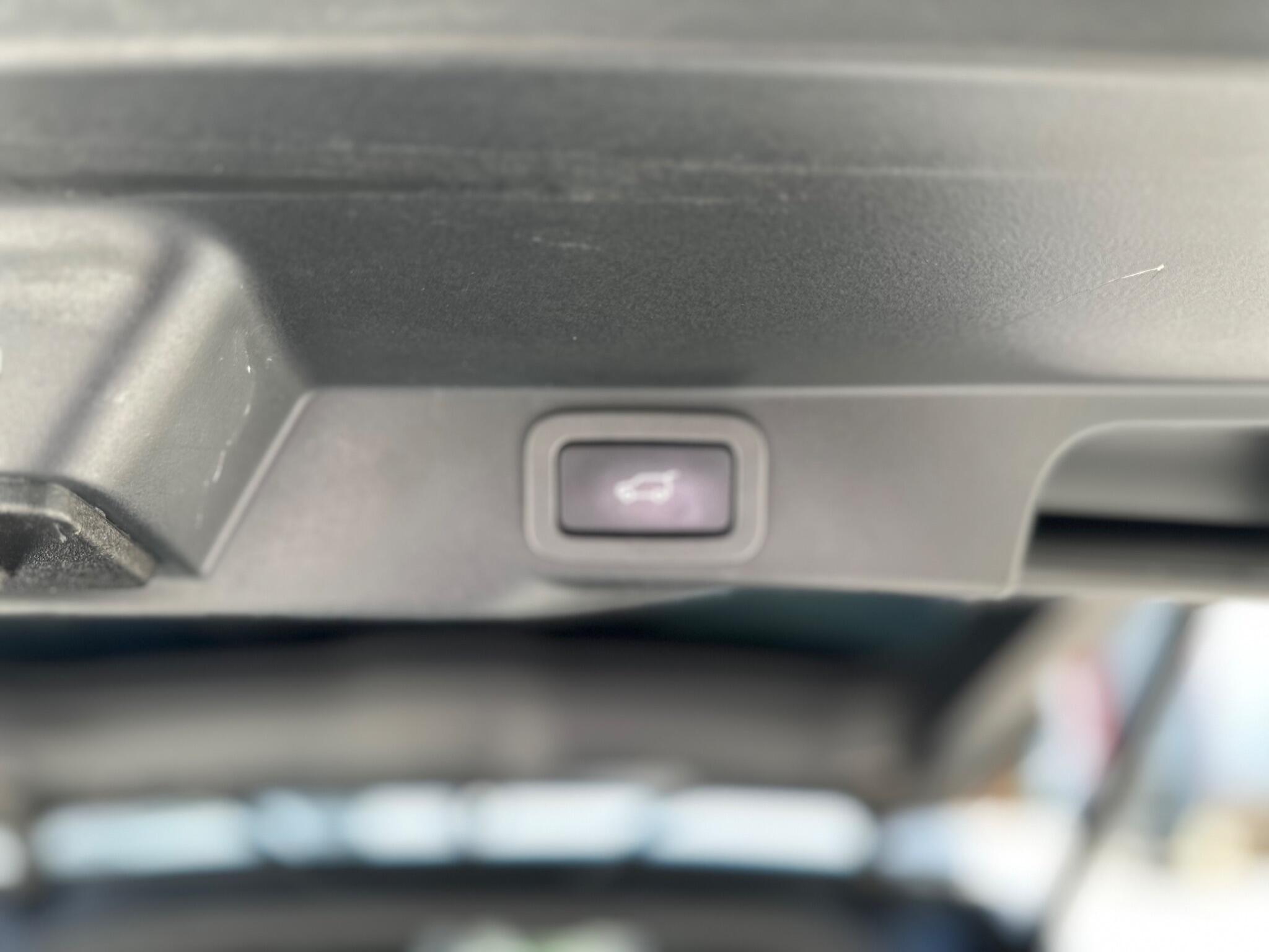 Land Rover Range Rover Sport view 15