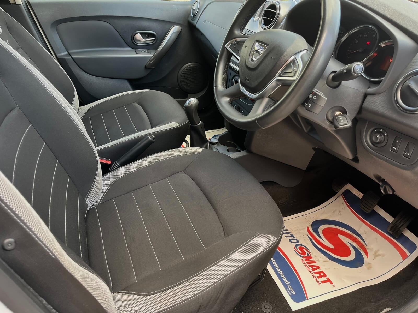 Dacia Sandero view 24