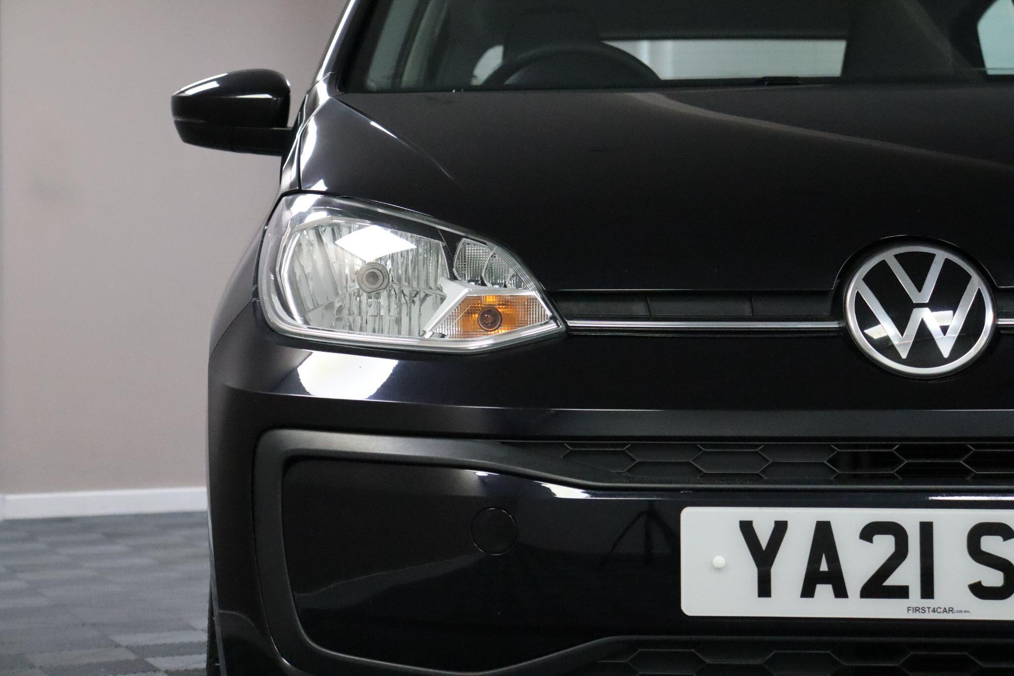 Volkswagen Up! view 25