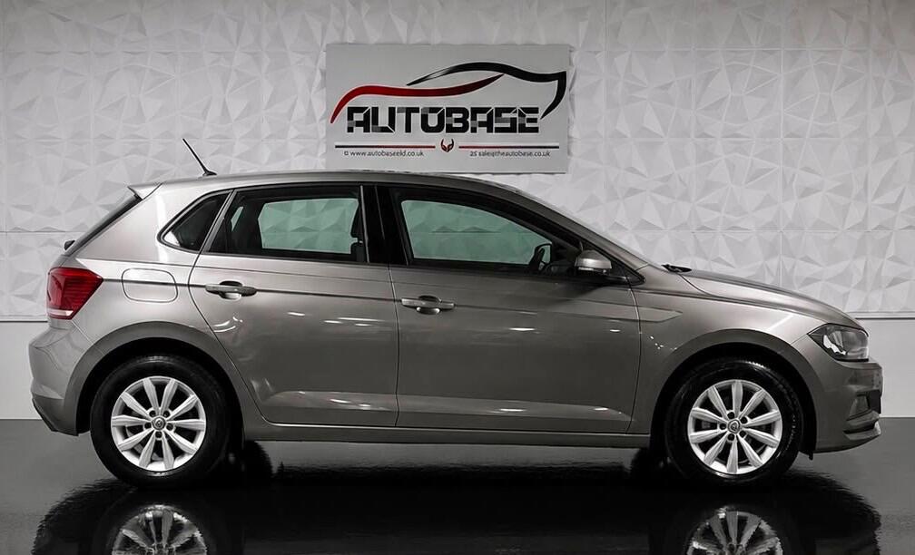 Volkswagen Polo view 8