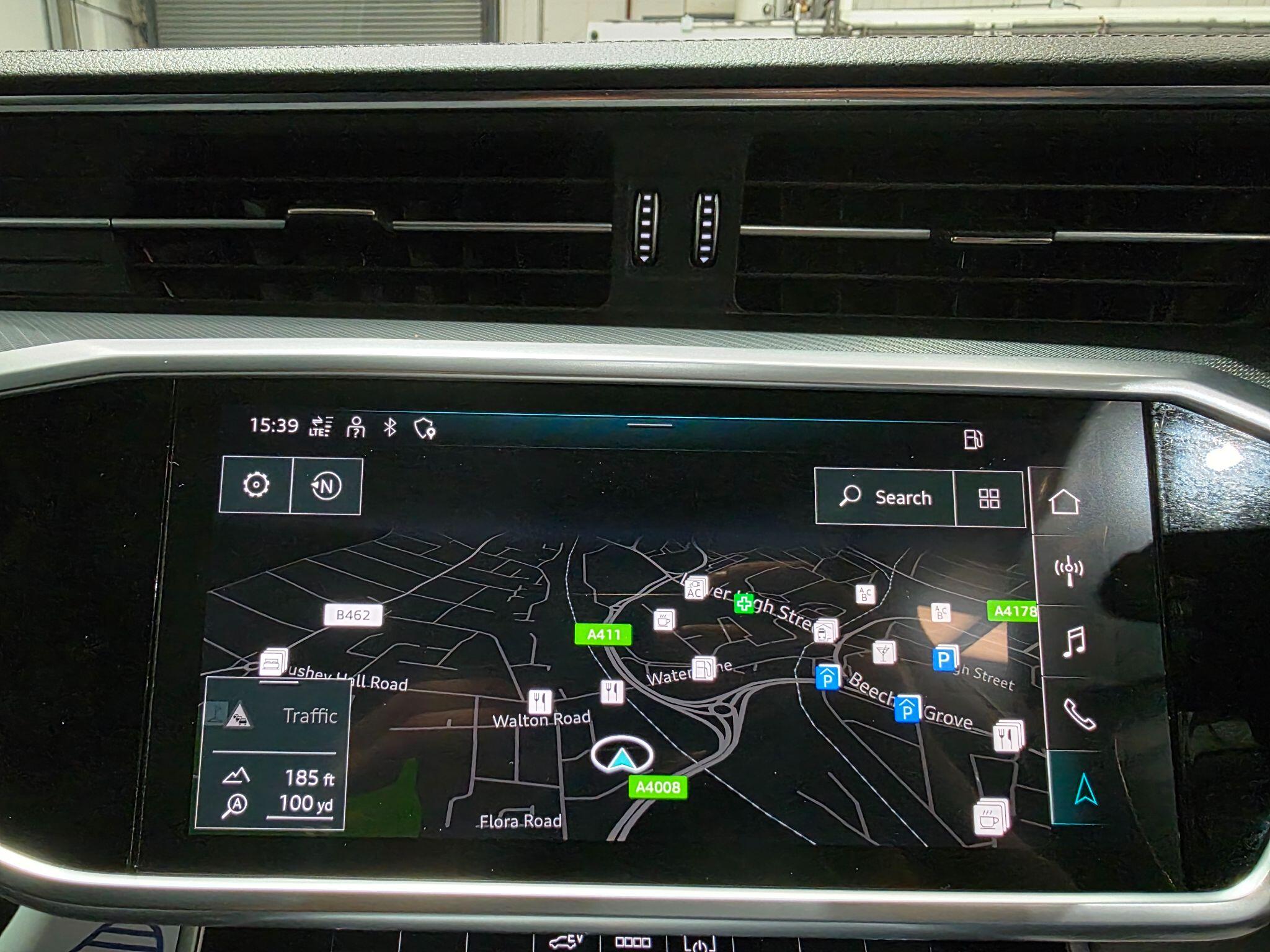 Audi A6 Saloon view 8