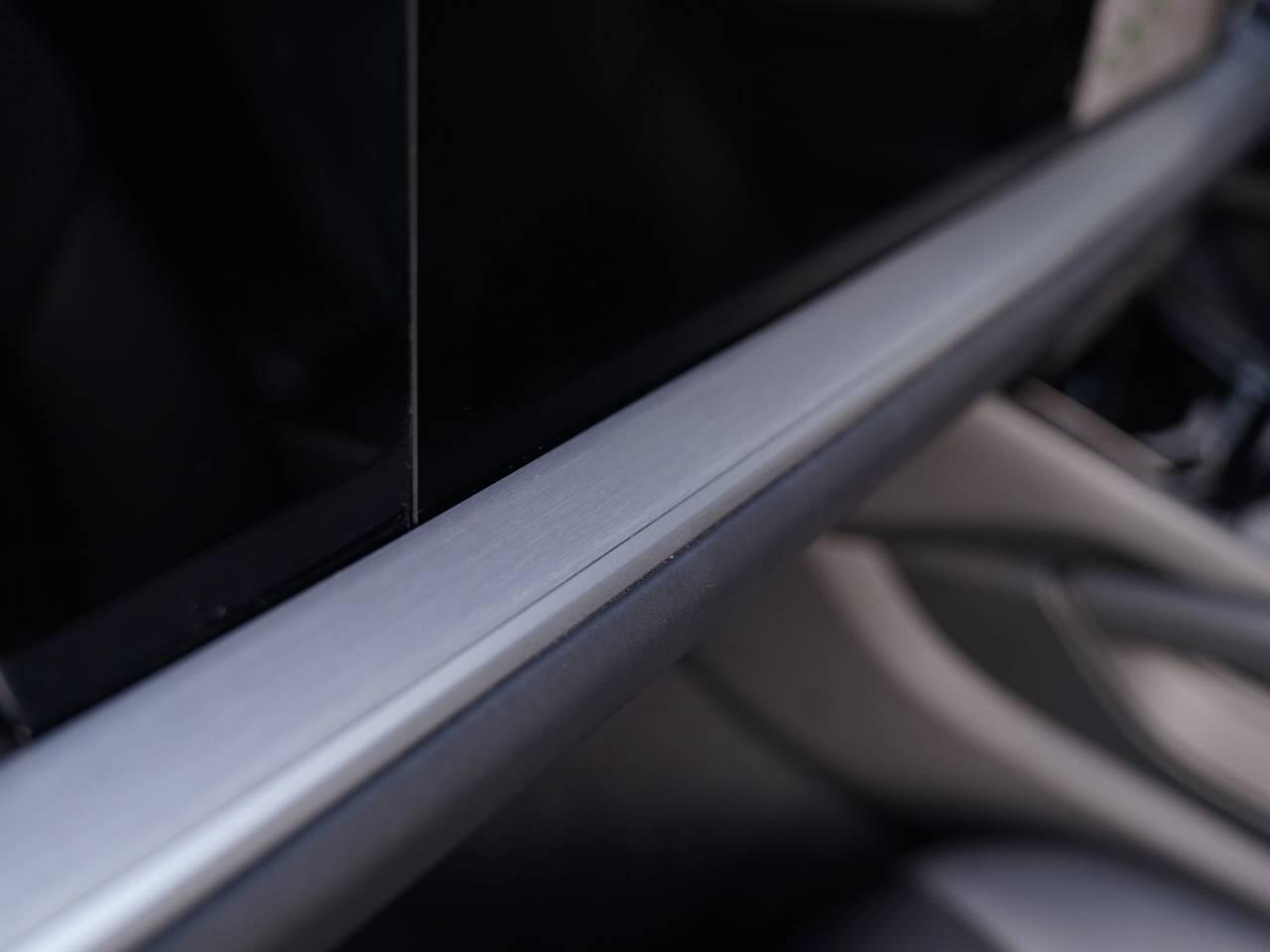 Porsche Cayenne view 38