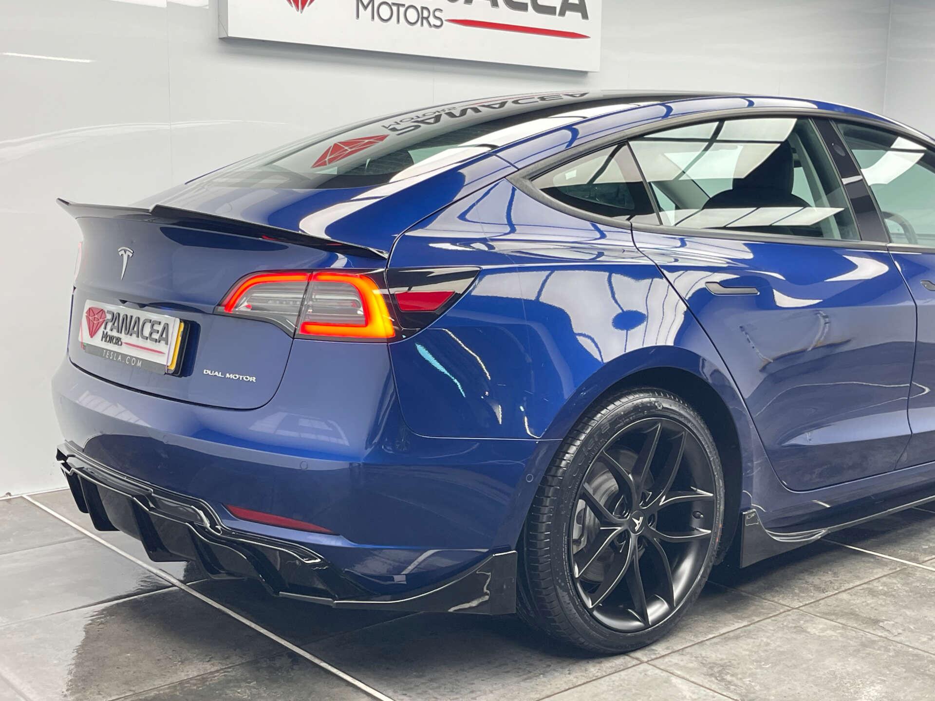 Tesla Model 3 view 9