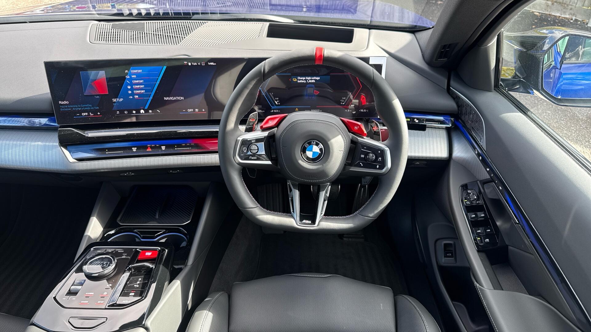 BMW M5 view 5