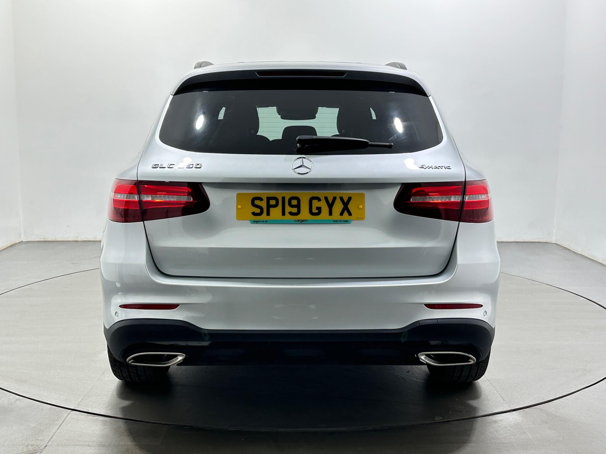 Mercedes-Benz GLC view 7