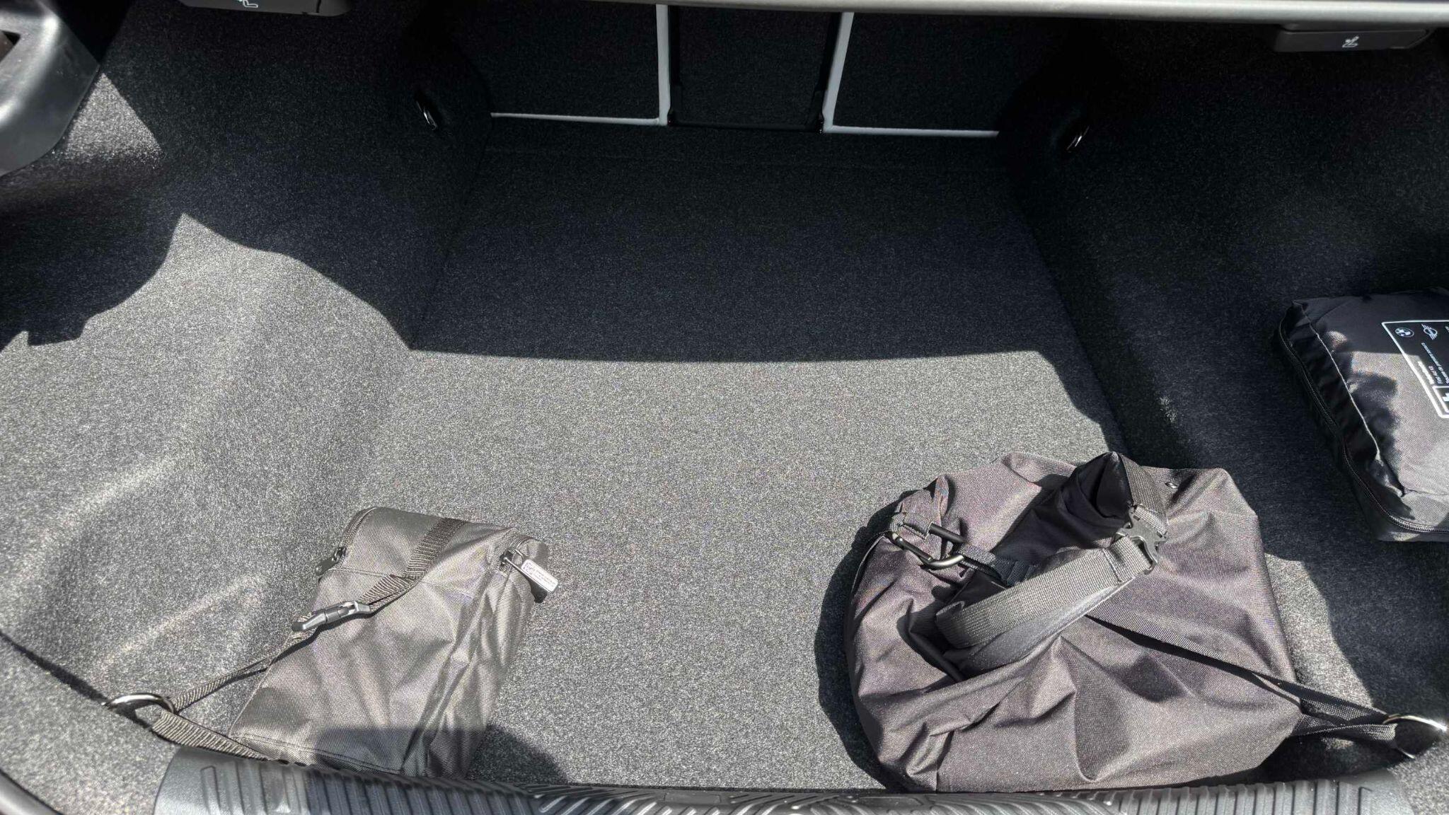 BMW M5 view 11