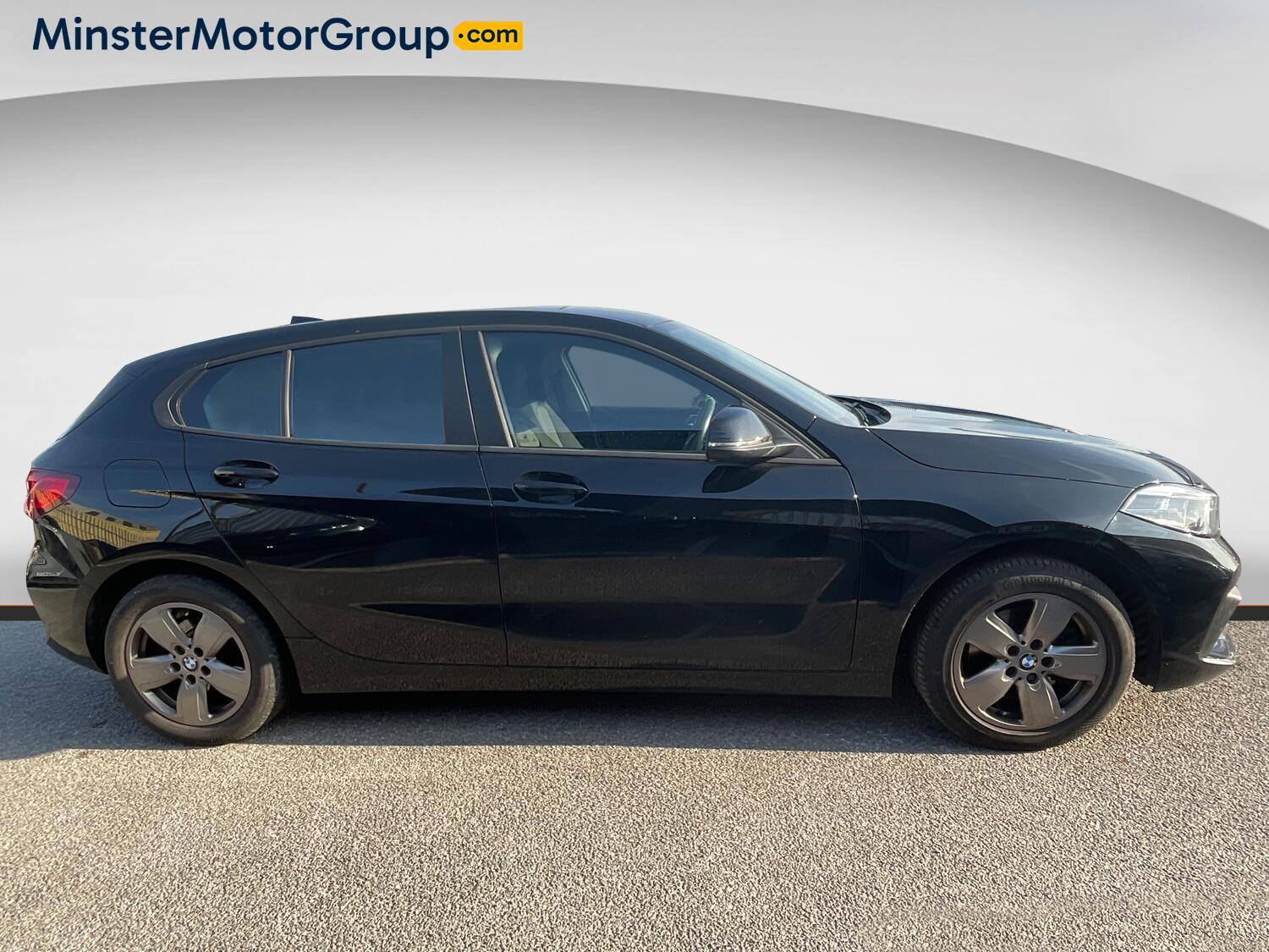 BMW 1 Series view 2