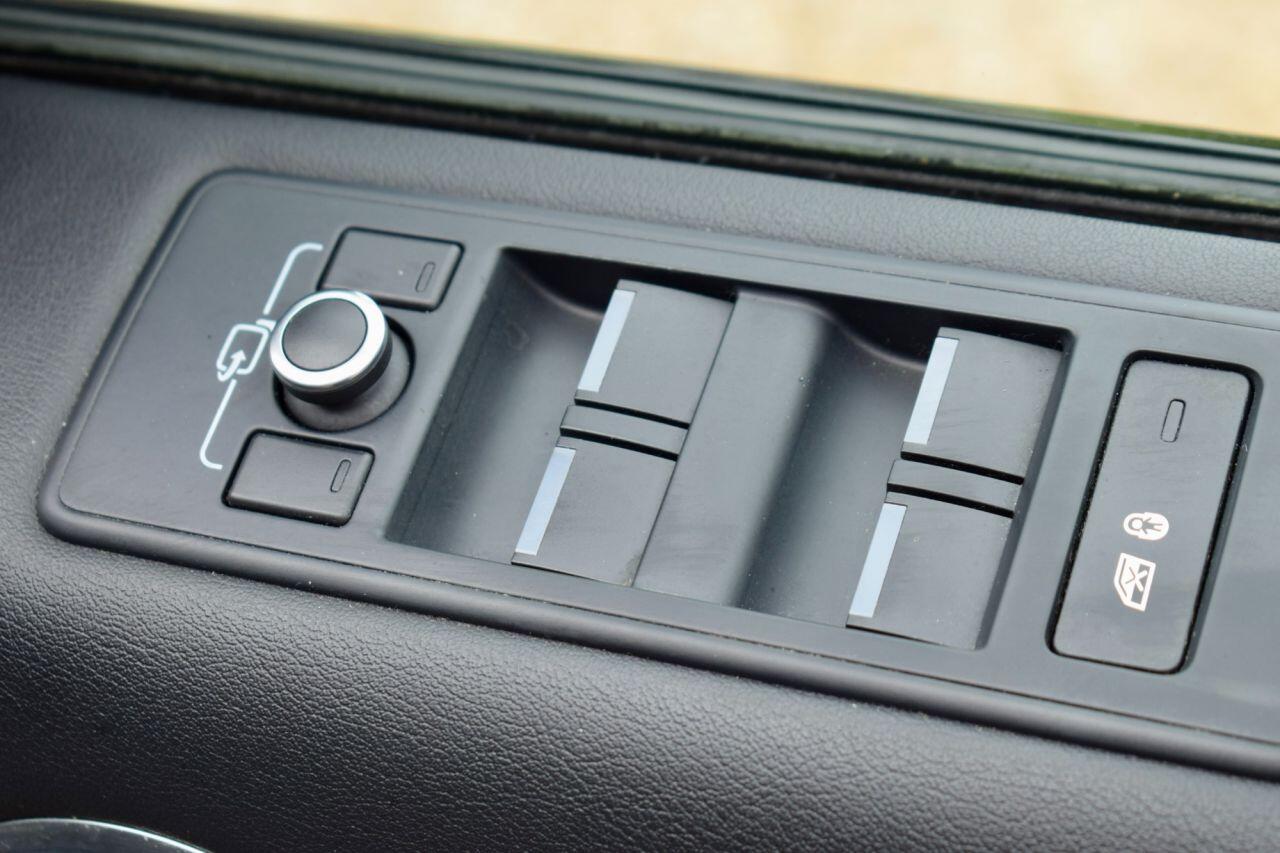 Land Rover Range Rover Sport view 23