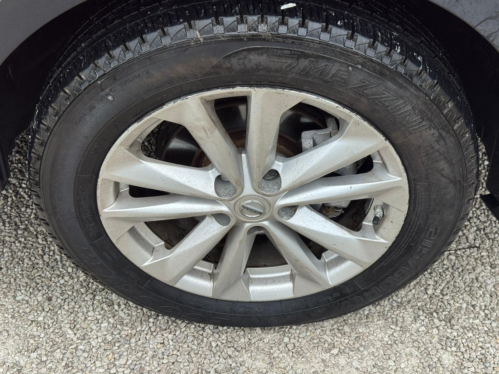 2015 Nissan Qashqai image 27