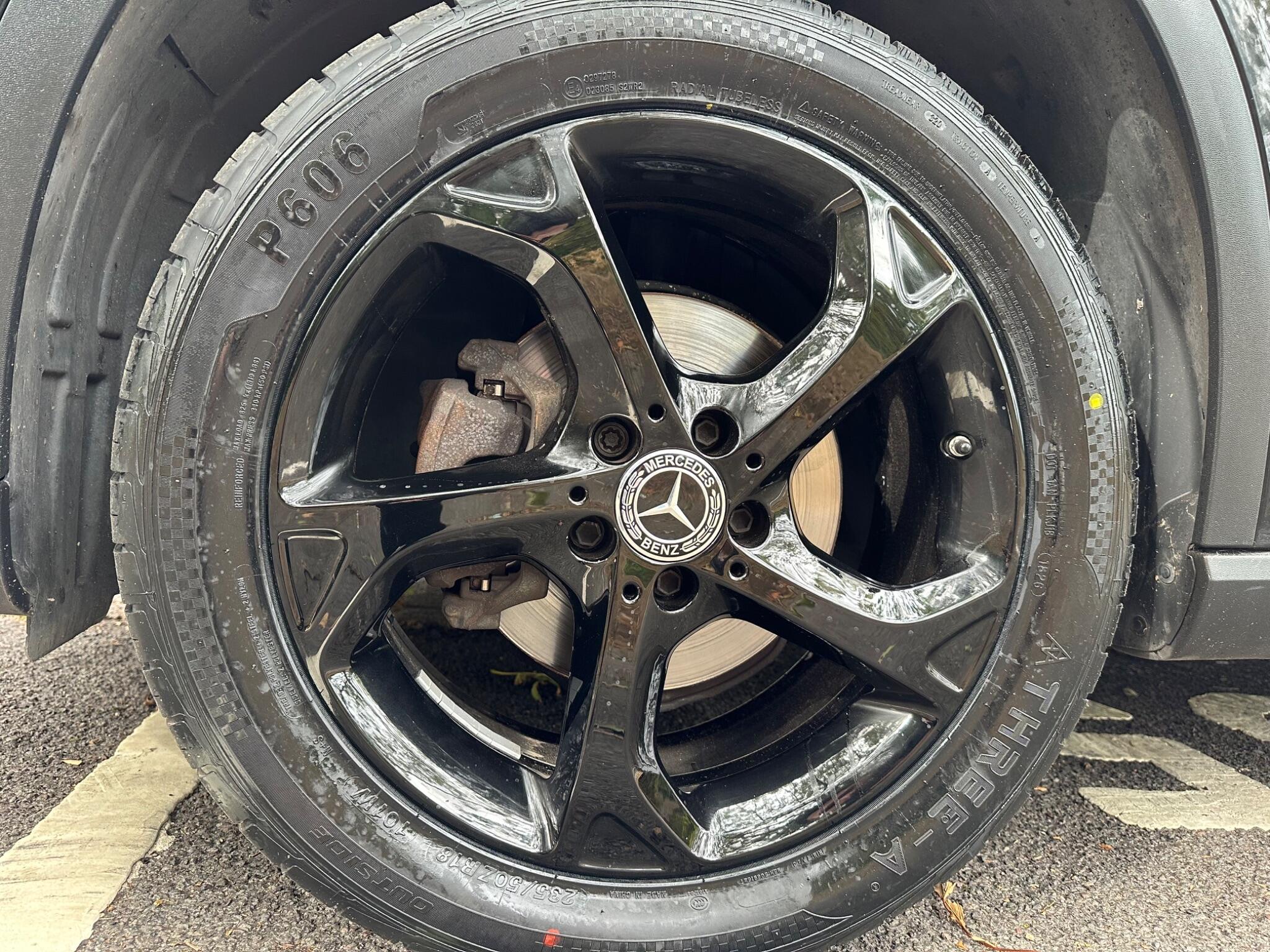 Mercedes-Benz GLA view 20