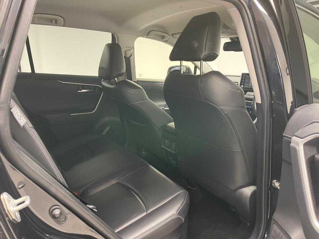 Toyota RAV4 view 7