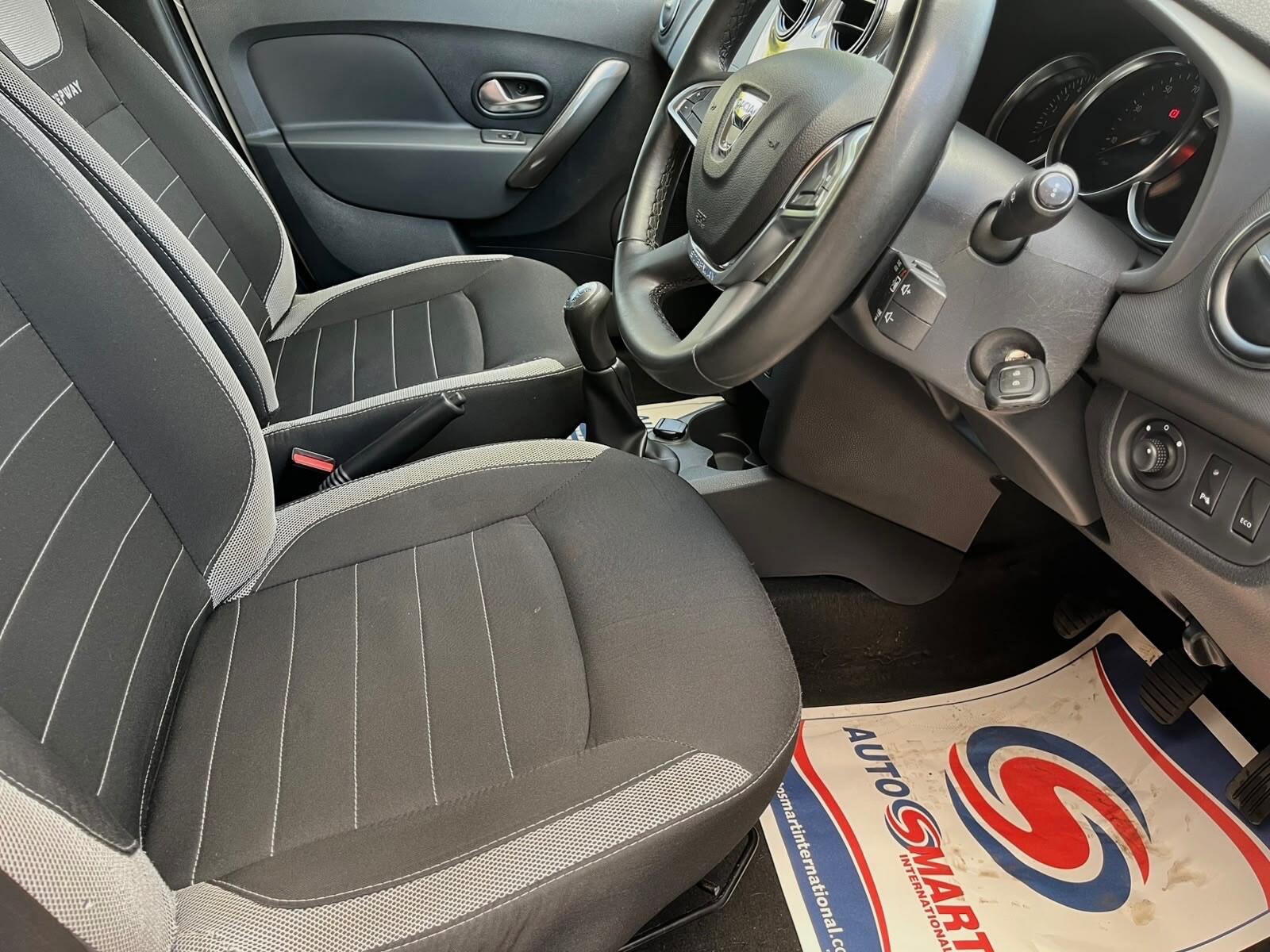 Dacia Sandero view 23