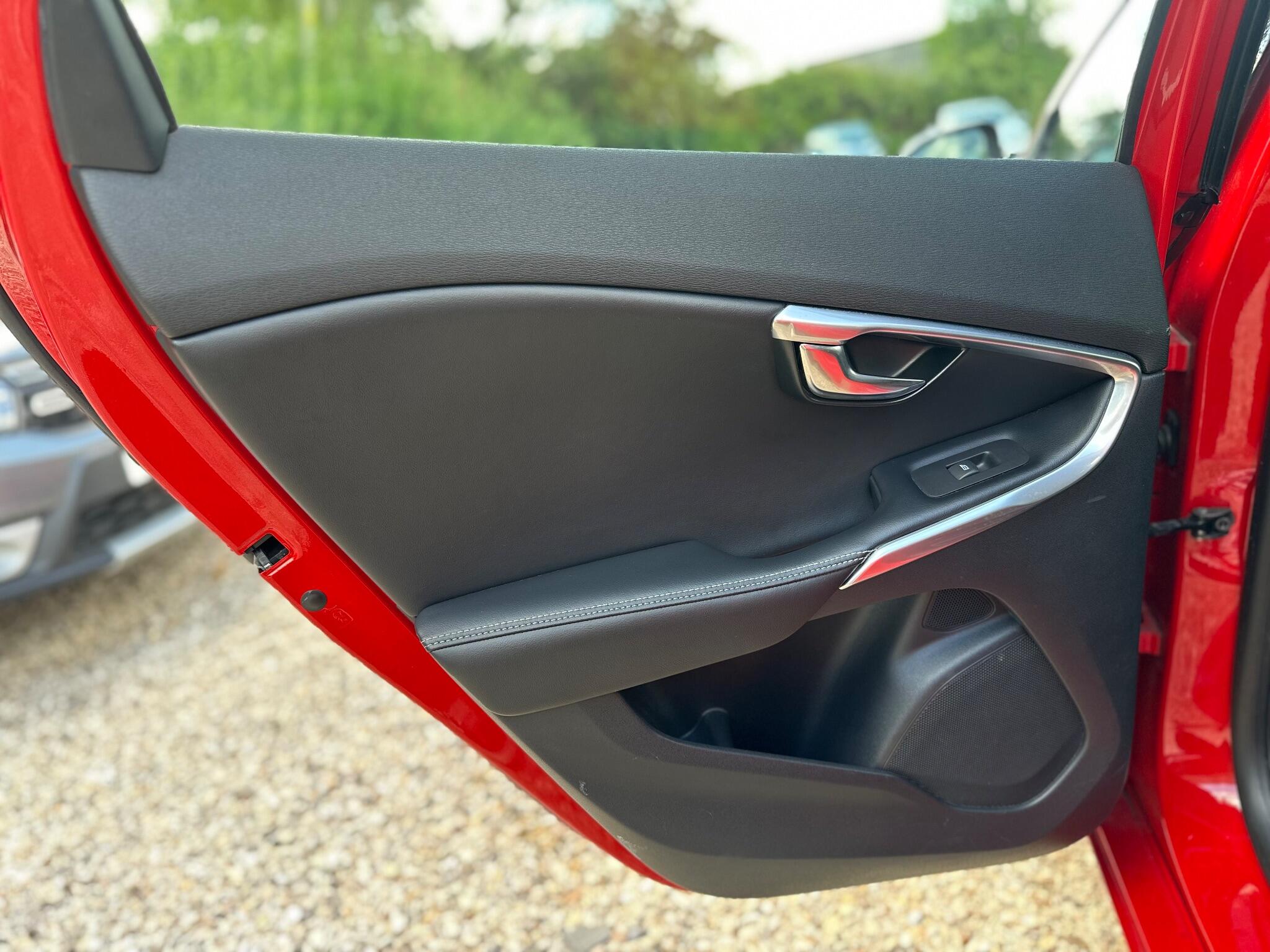 Volvo V40 view 51