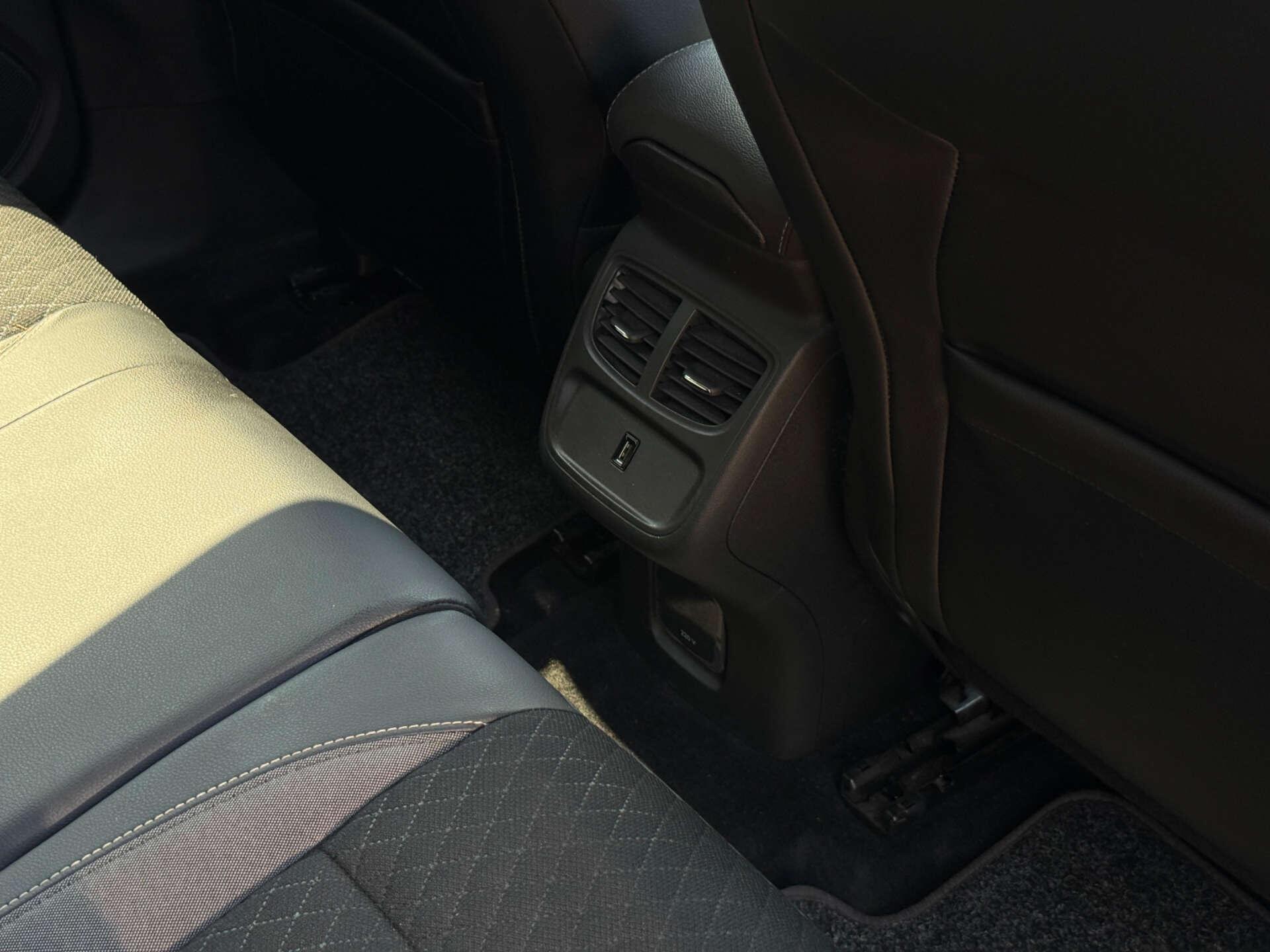 Vauxhall Grandland X view 31