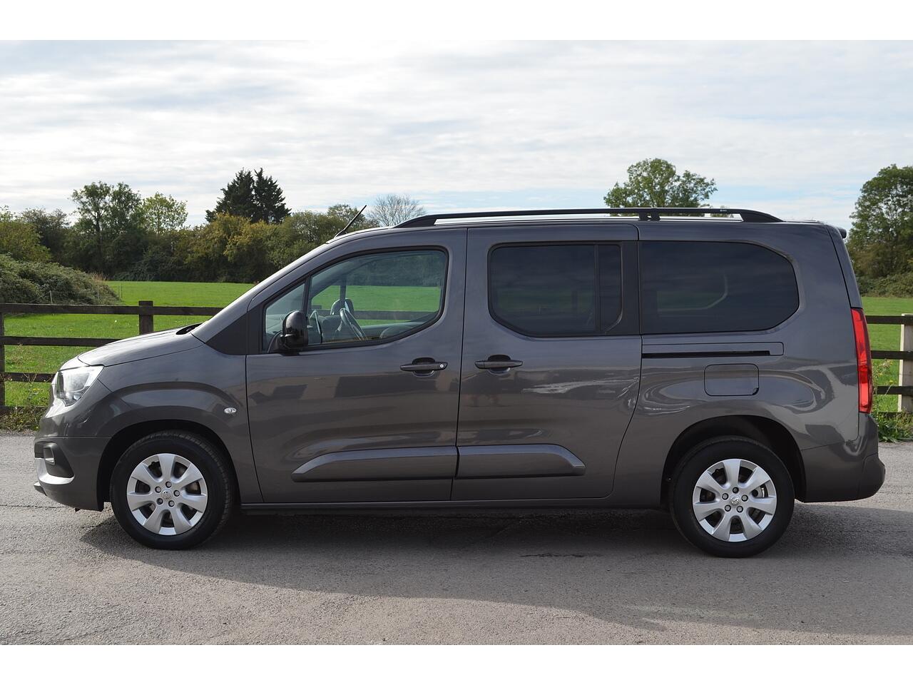 Vauxhall Combo Life view 6
