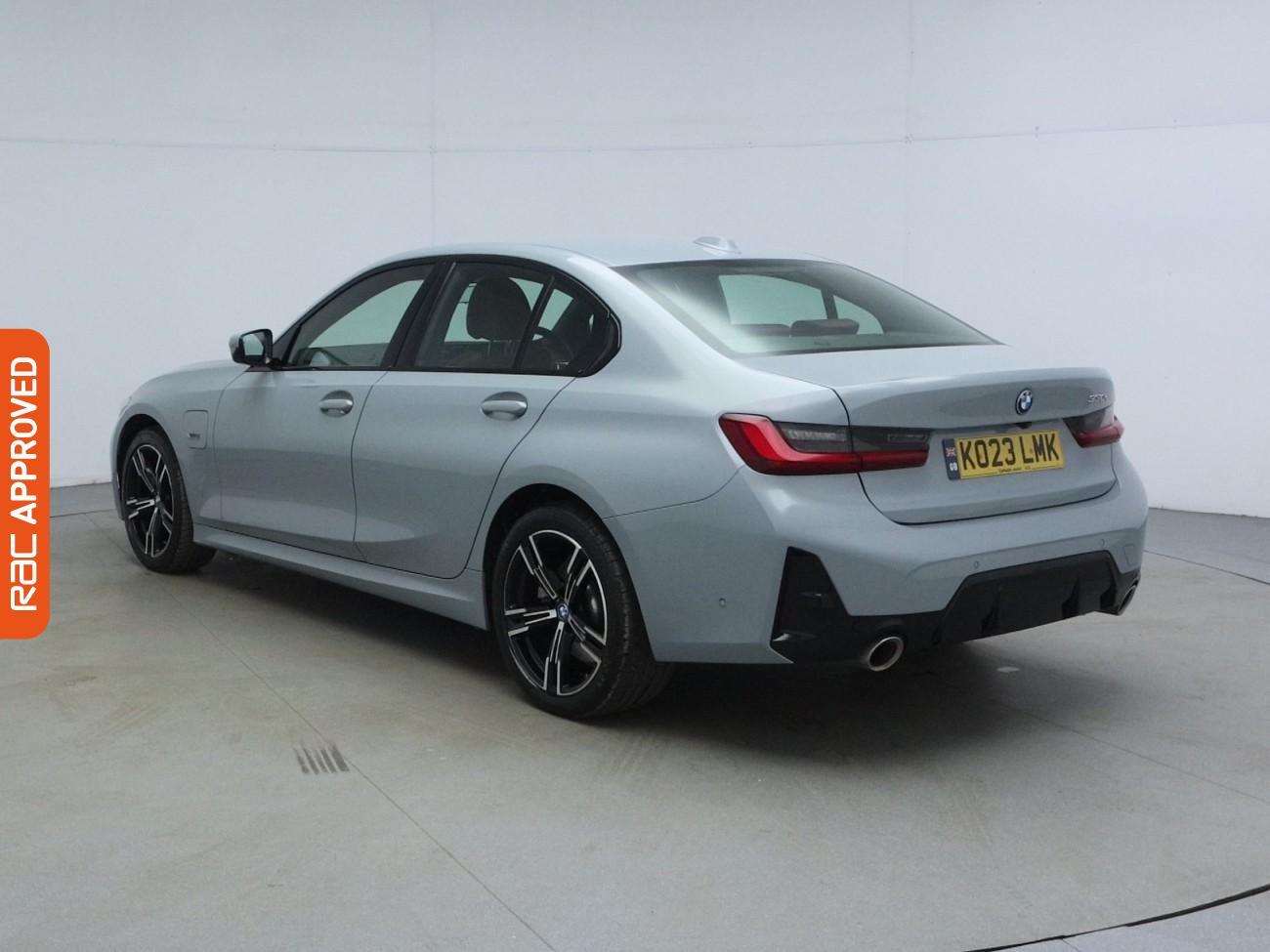 BMW 3 Series view 5