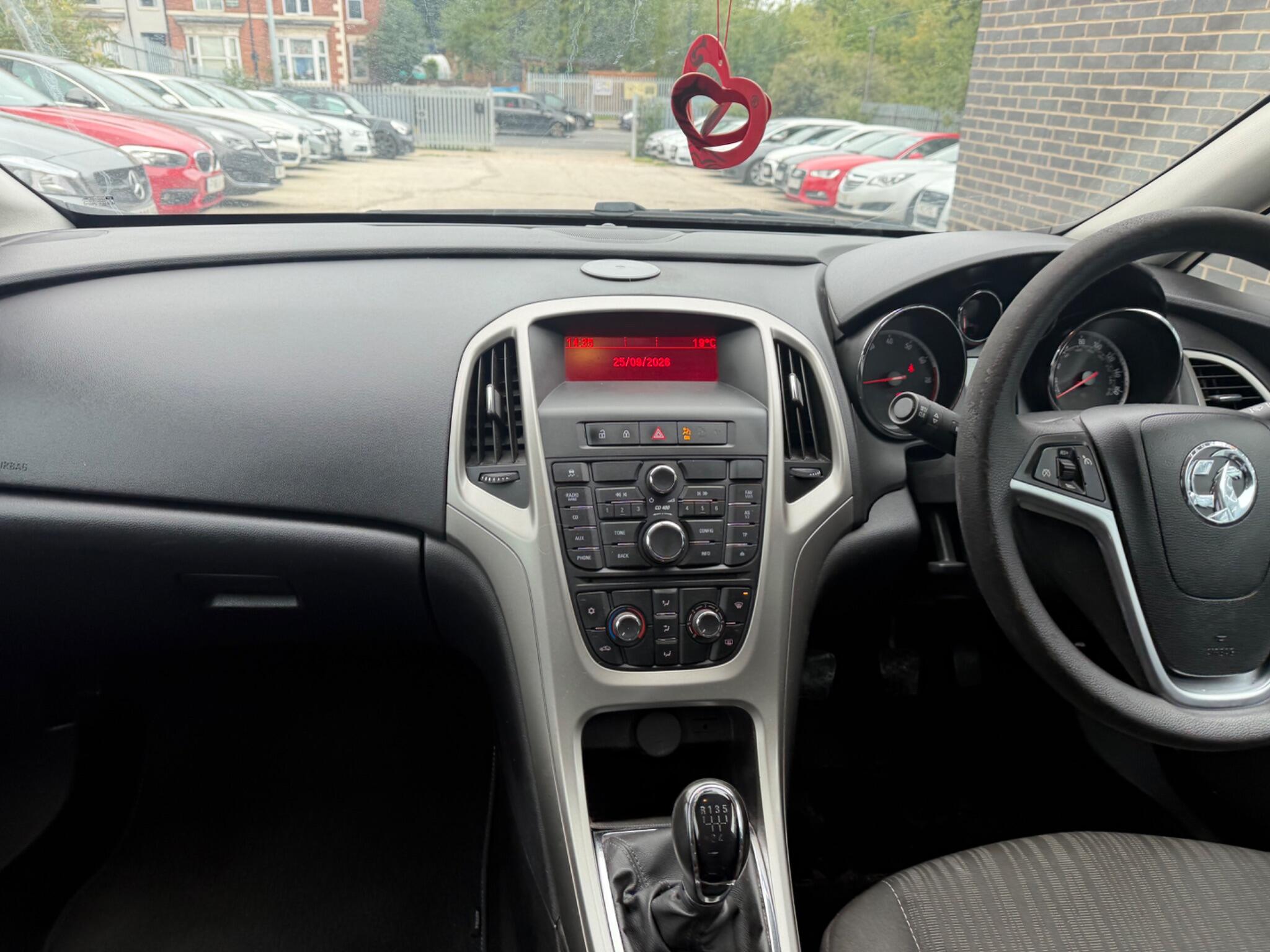 Vauxhall Astra view 19