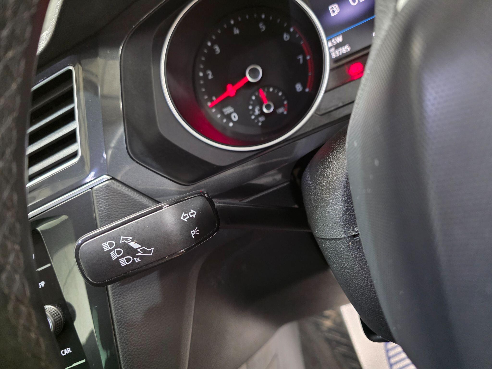 Volkswagen Tiguan view 20