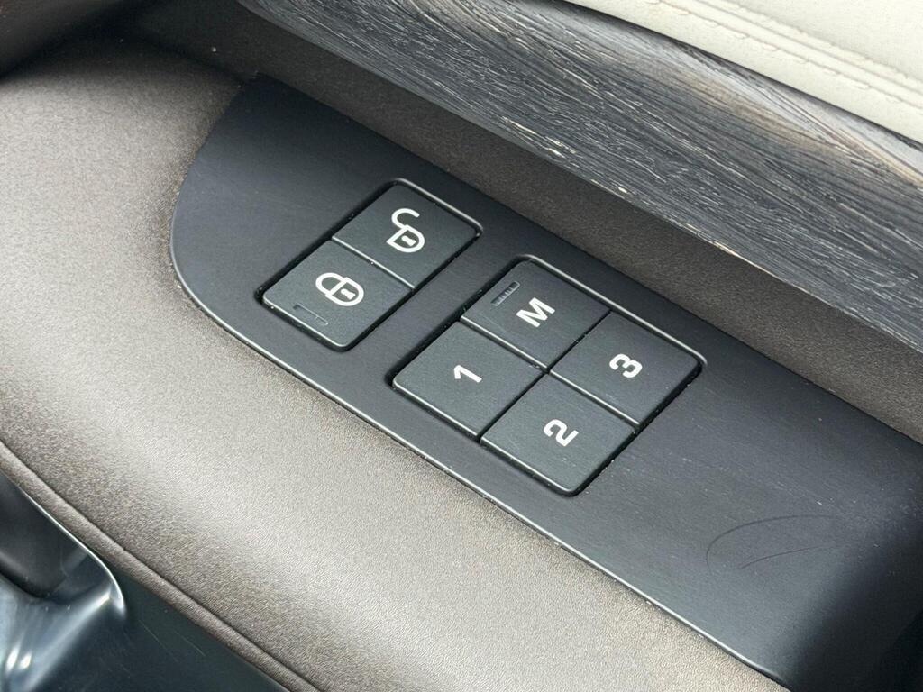 Land Rover Discovery view 53