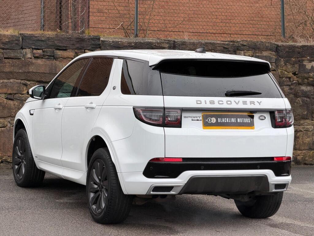 Land Rover Discovery Sport view 5