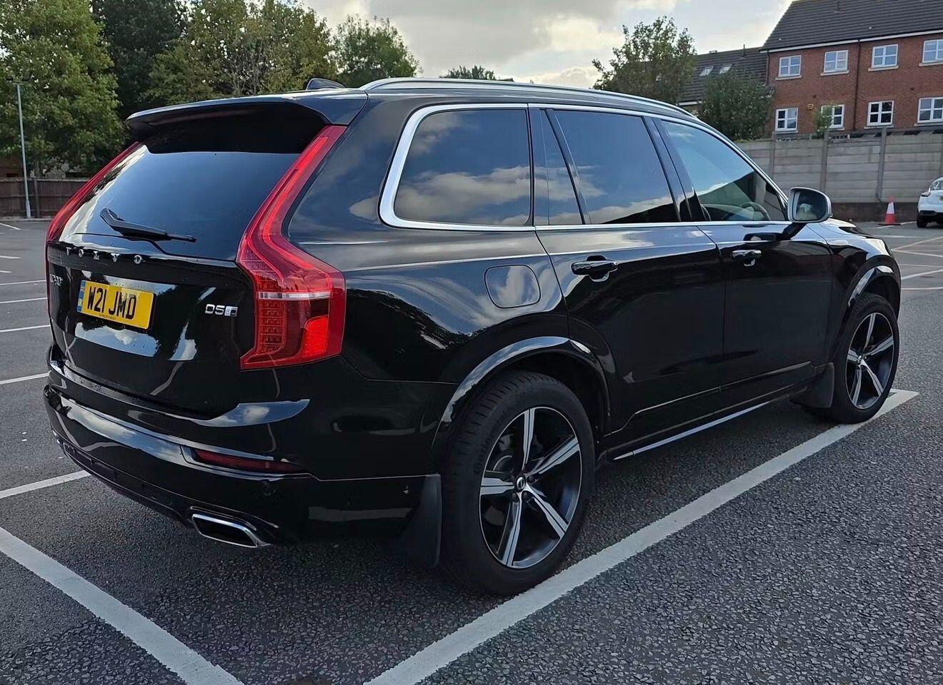 Volvo XC90 view 5
