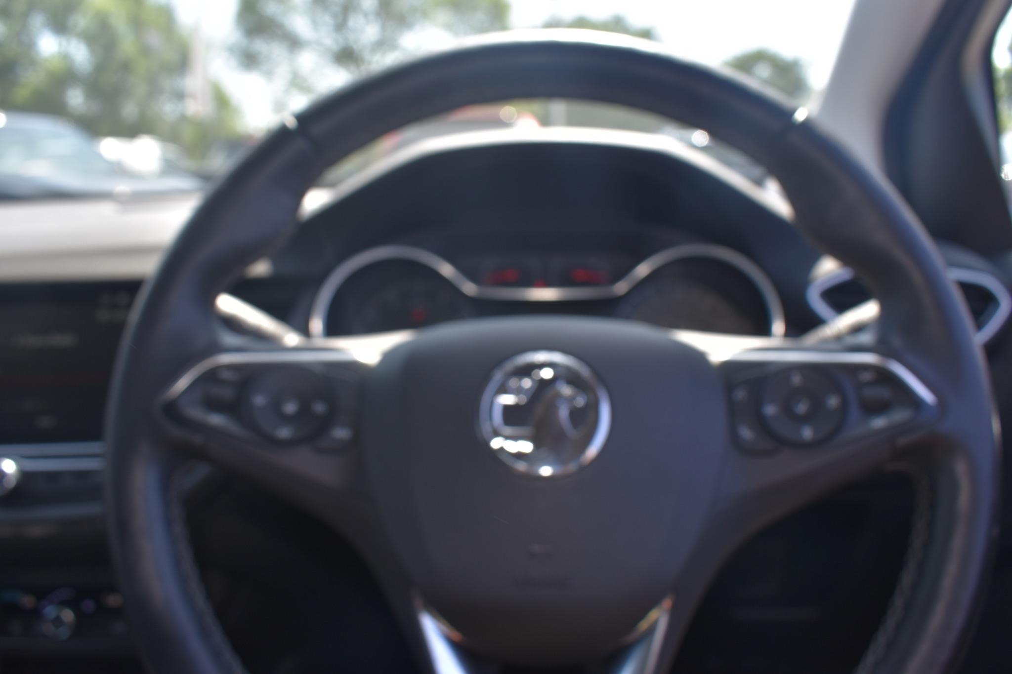 Crossland - 1.2 Turbo Ultimate Nav Auto Euro 6 (s/s) 5dr - Image 16