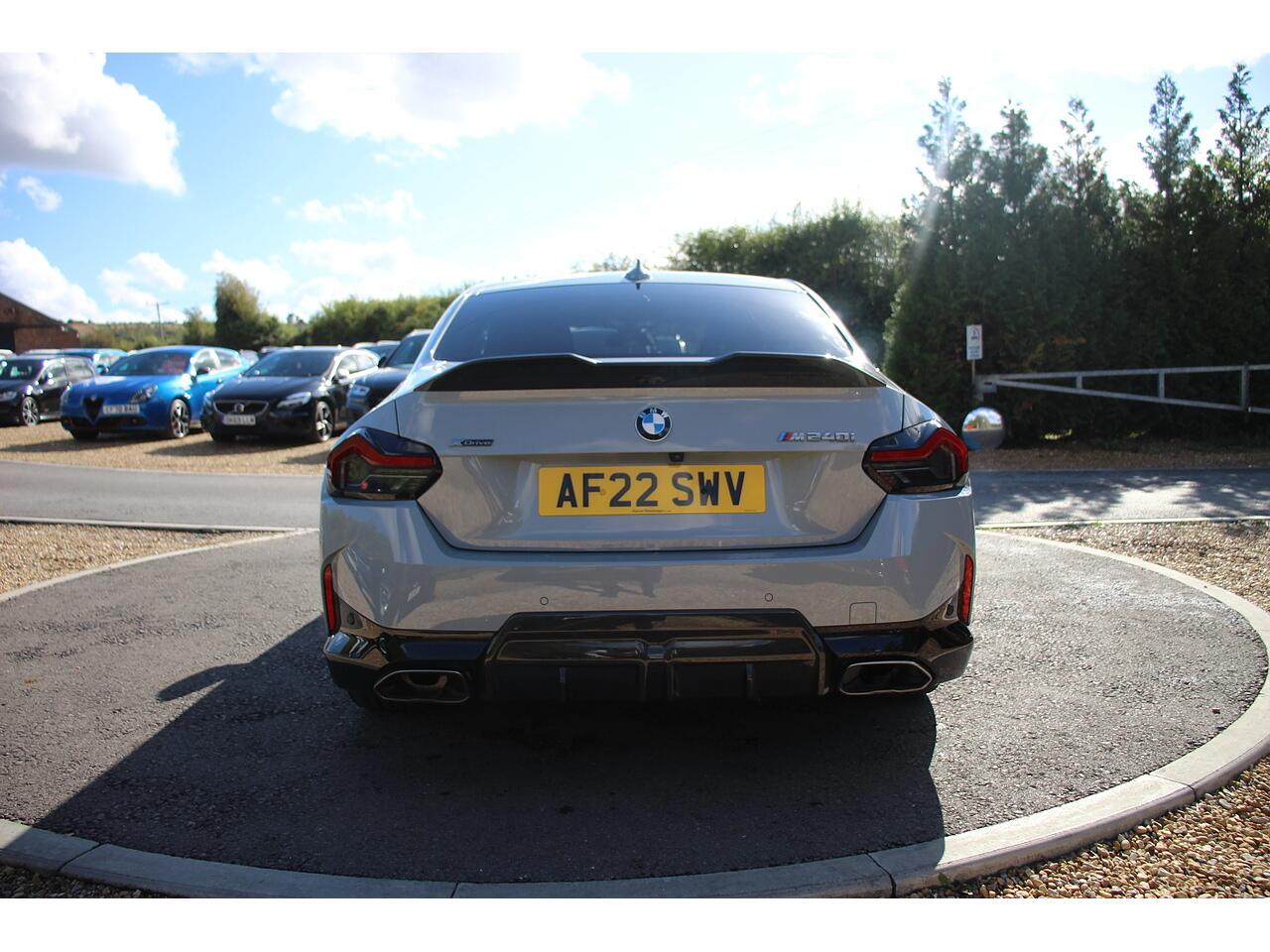 BMW 2 Series view 10