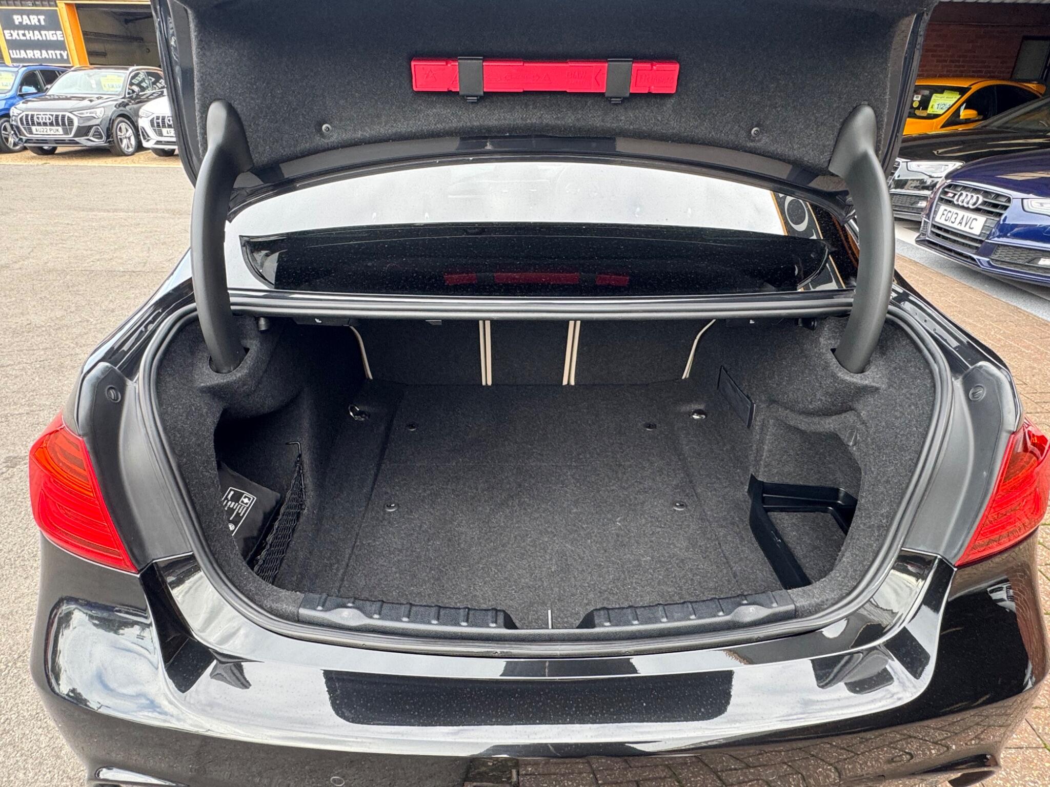 BMW 3 Series view 7
