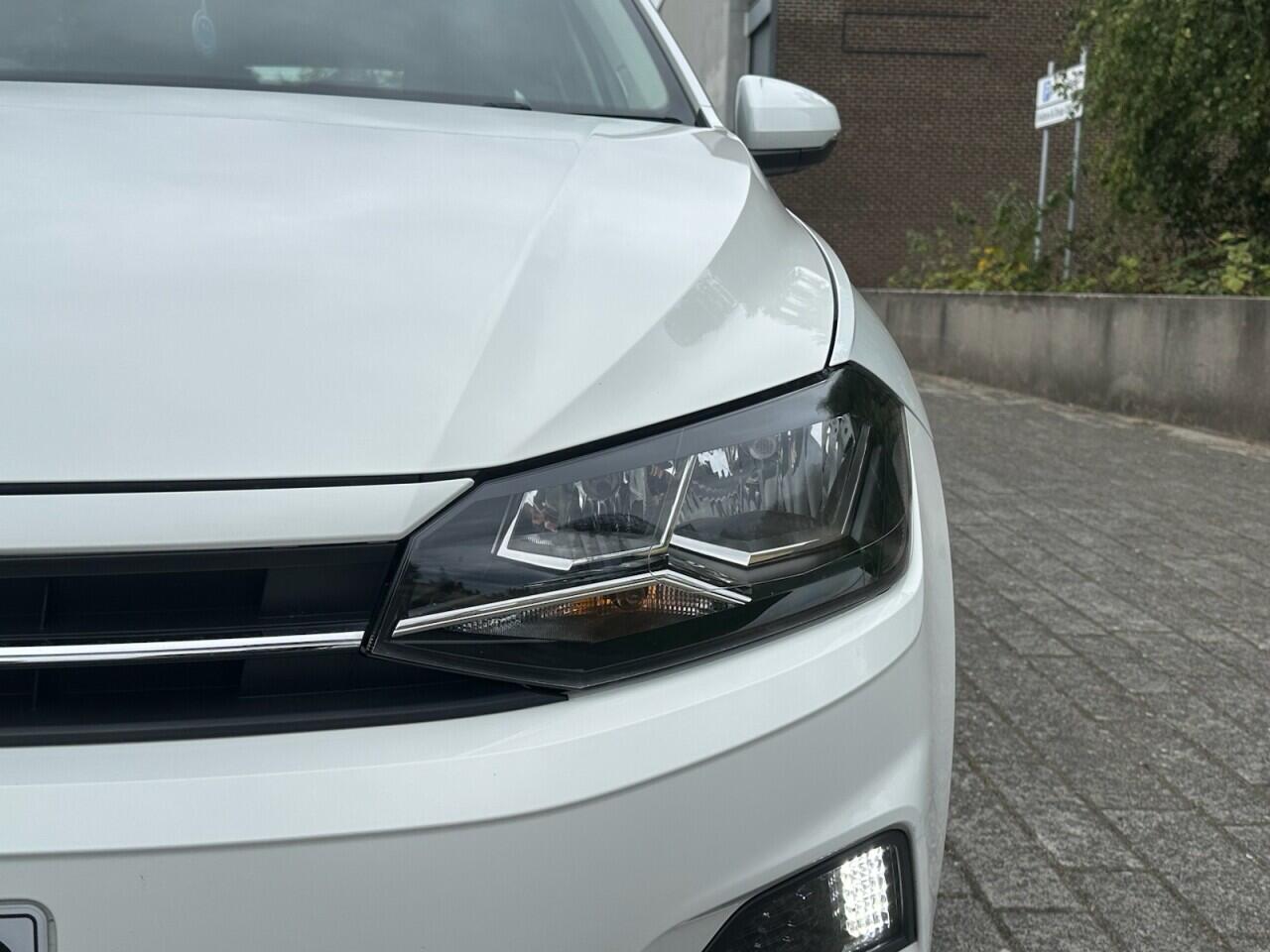 Volkswagen Polo view 16