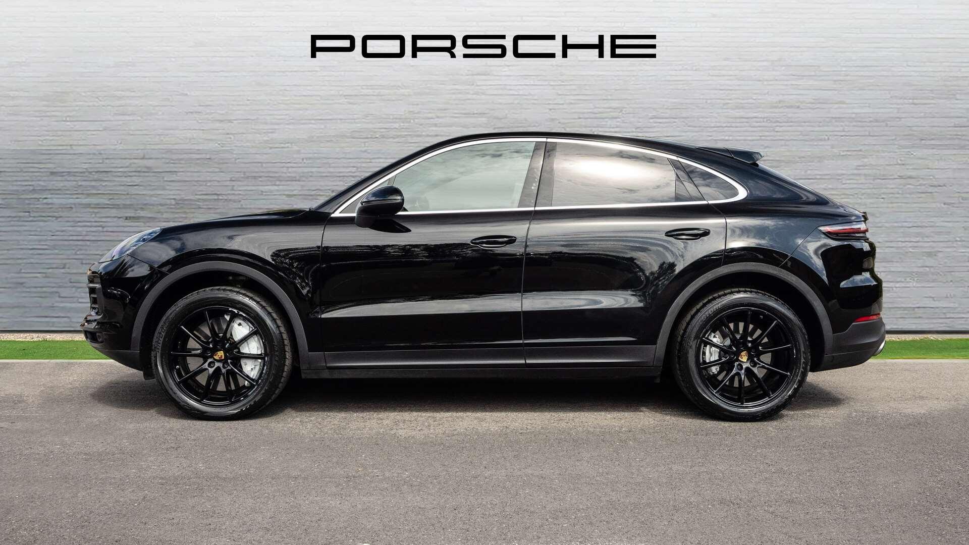 Porsche Cayenne view 8