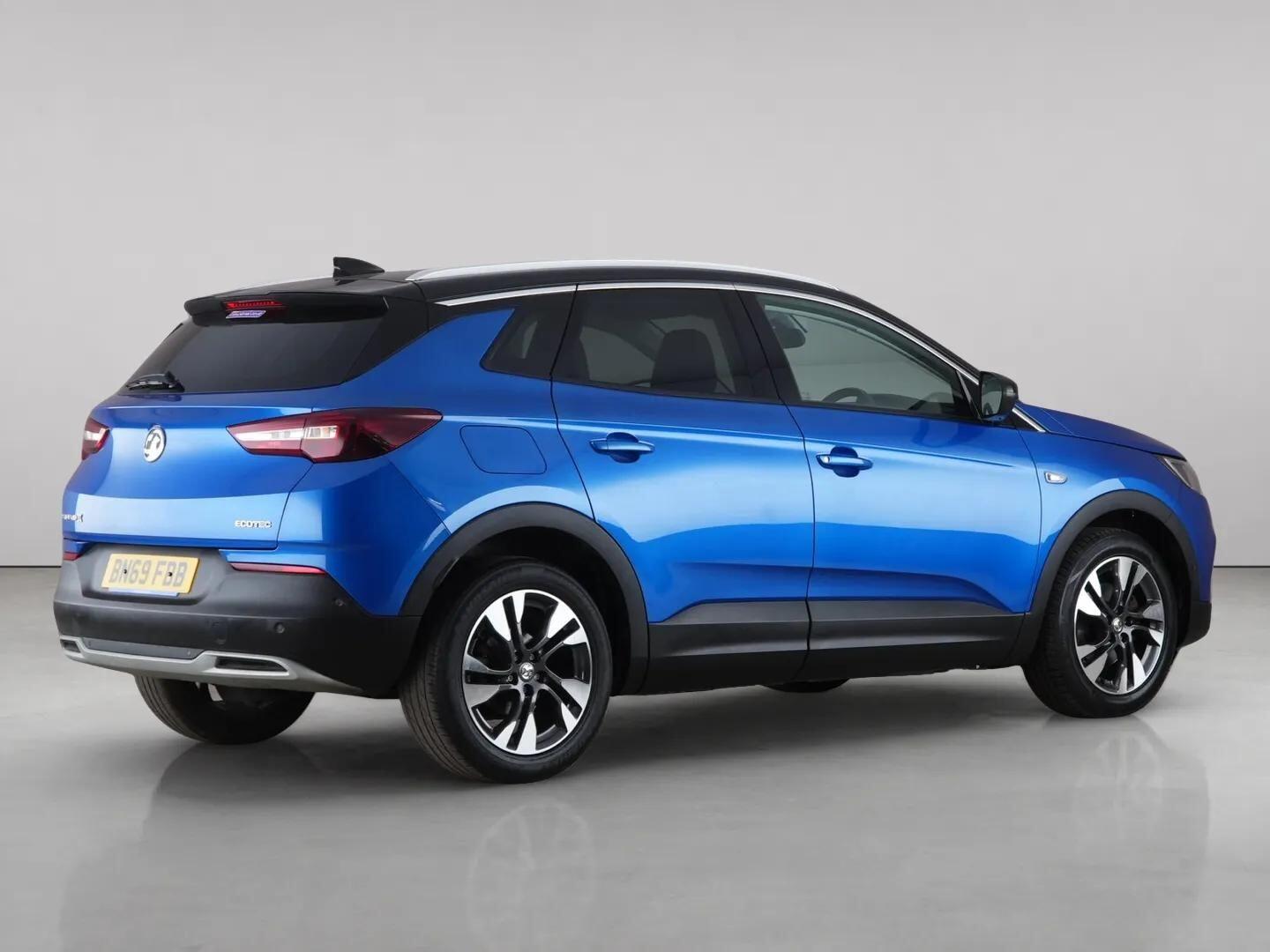 Vauxhall Grandland X view 6