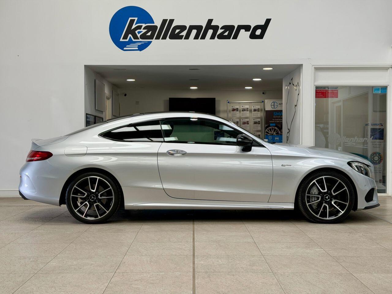 Mercedes-Benz C-Class view 12