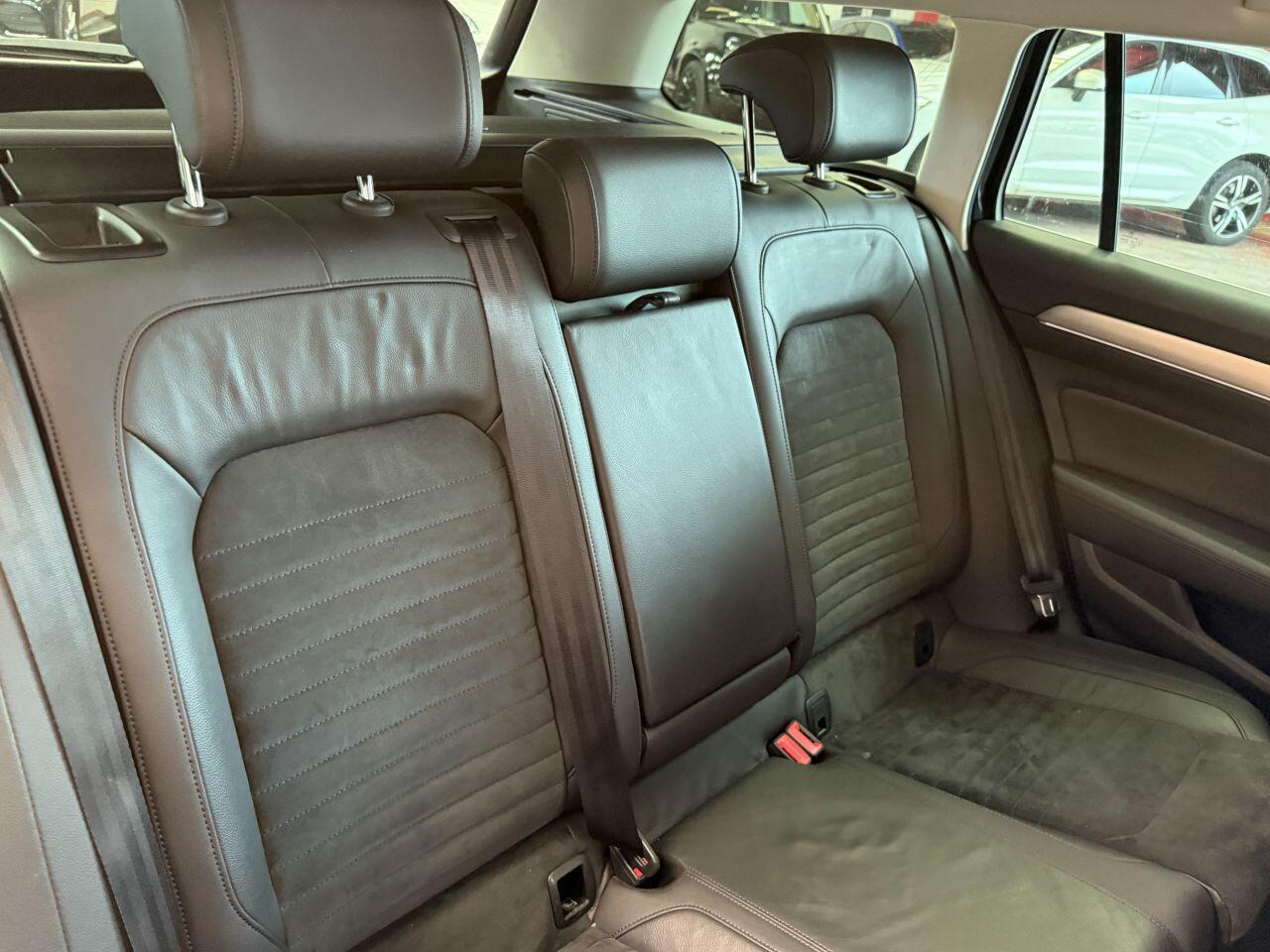 Volkswagen Passat view 63