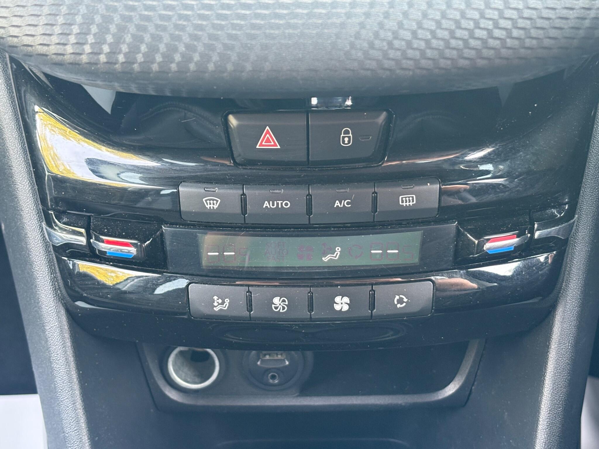 Peugeot 2008 - Image 59