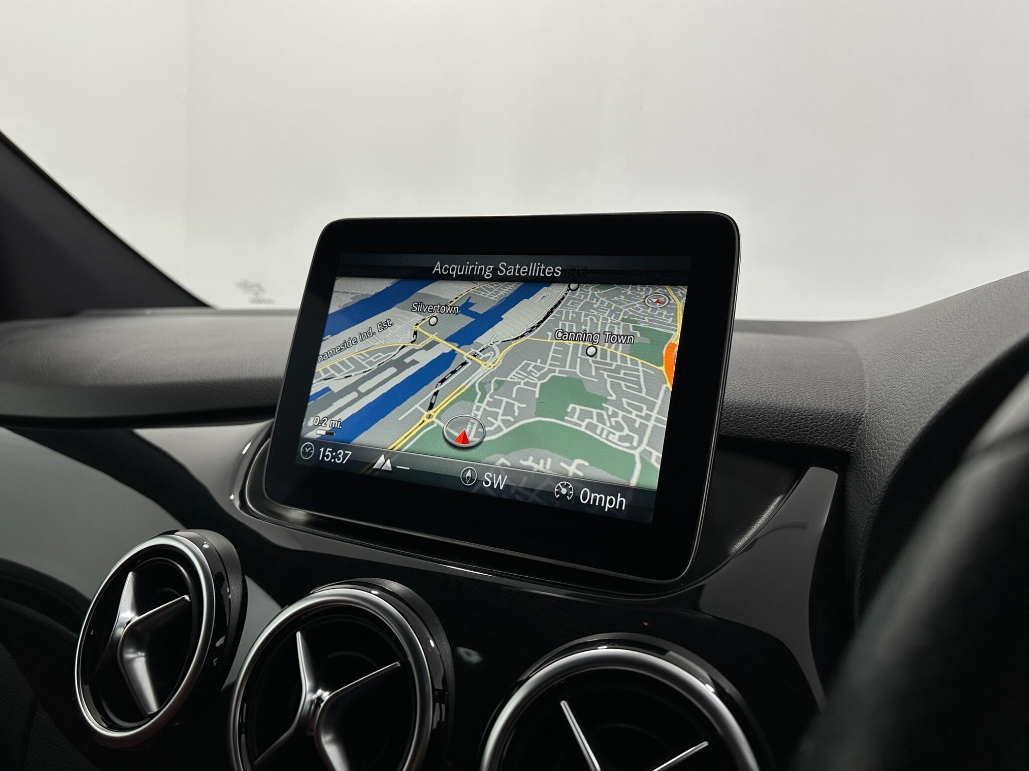 Mercedes-Benz B Class view 24